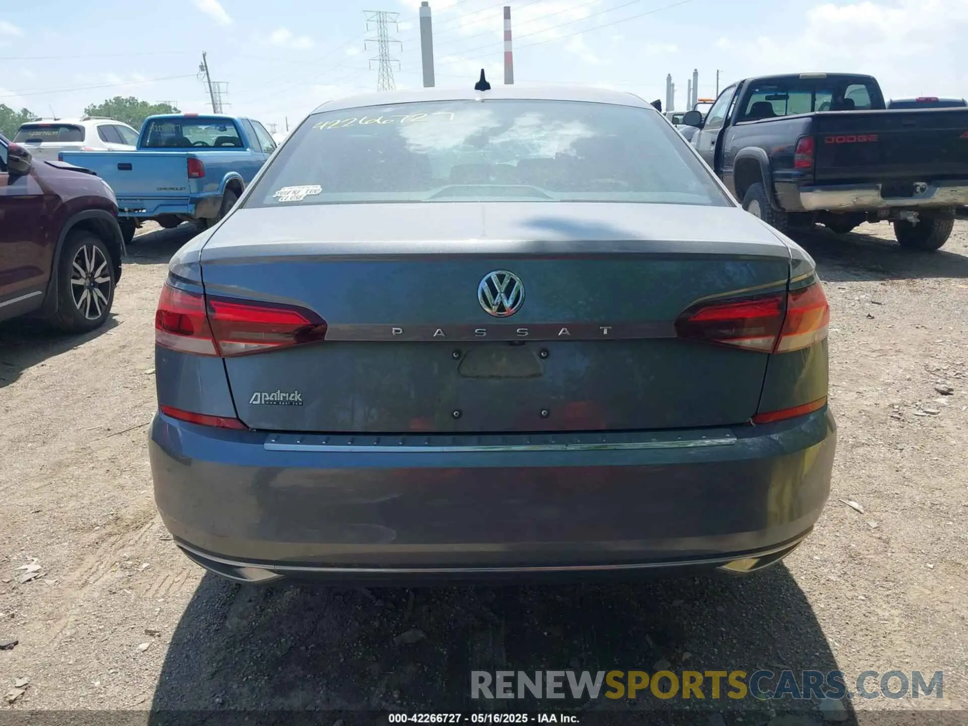 17 Photograph of a damaged car 1VWSA7A3XMC007790 VOLKSWAGEN PASSAT 2021