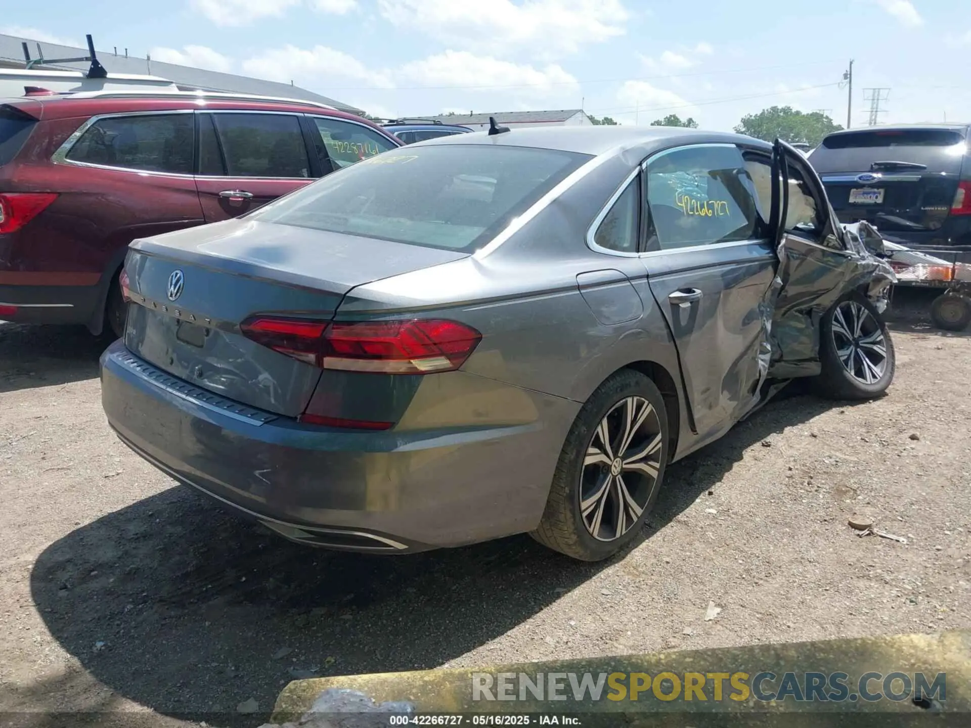 4 Photograph of a damaged car 1VWSA7A3XMC007790 VOLKSWAGEN PASSAT 2021