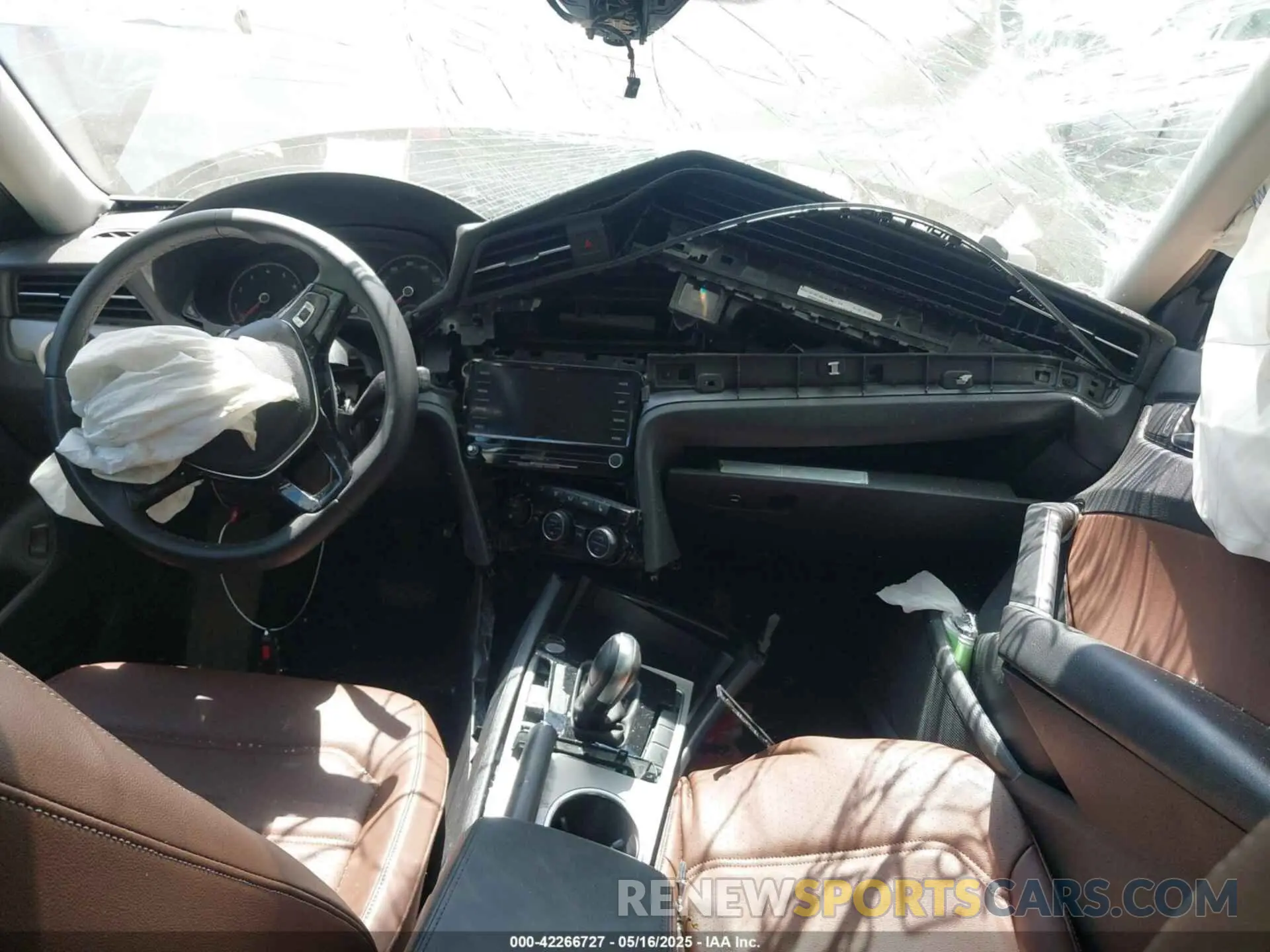 5 Photograph of a damaged car 1VWSA7A3XMC007790 VOLKSWAGEN PASSAT 2021