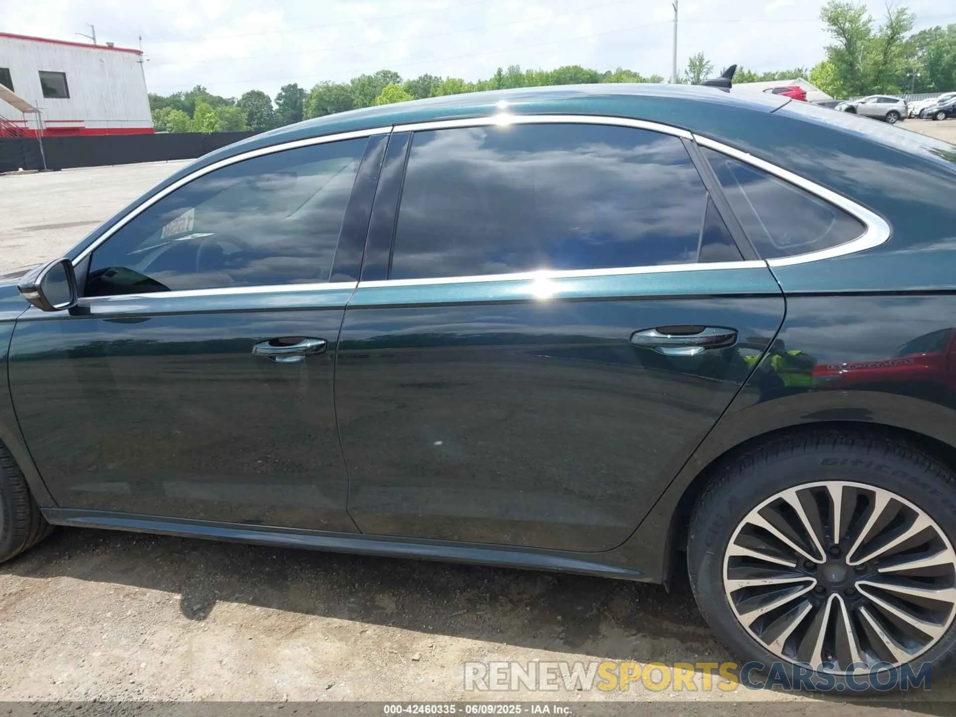 14 Photograph of a damaged car 1VWBA7A37NC003701 VOLKSWAGEN PASSAT 2022