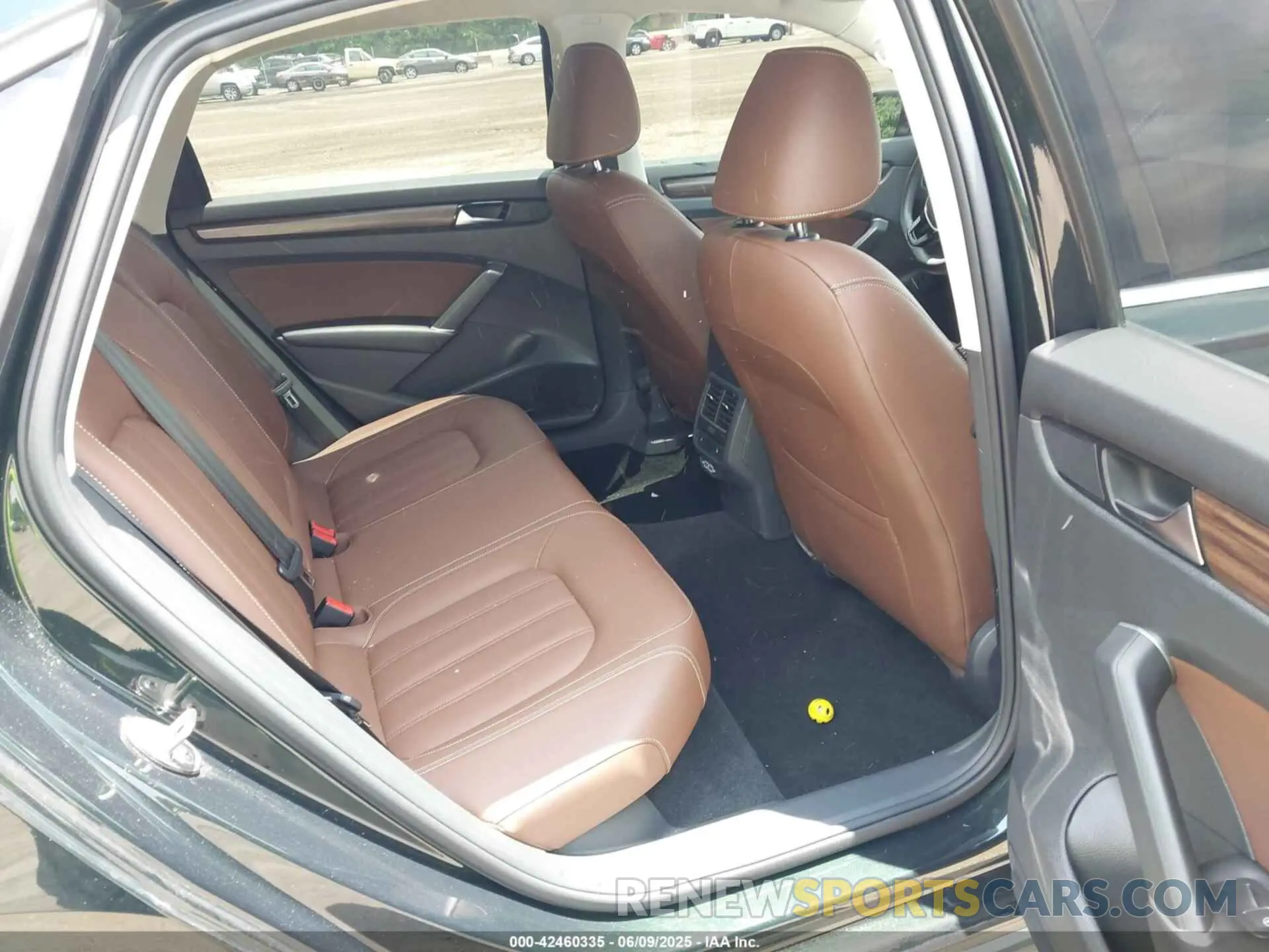 8 Photograph of a damaged car 1VWBA7A37NC003701 VOLKSWAGEN PASSAT 2022