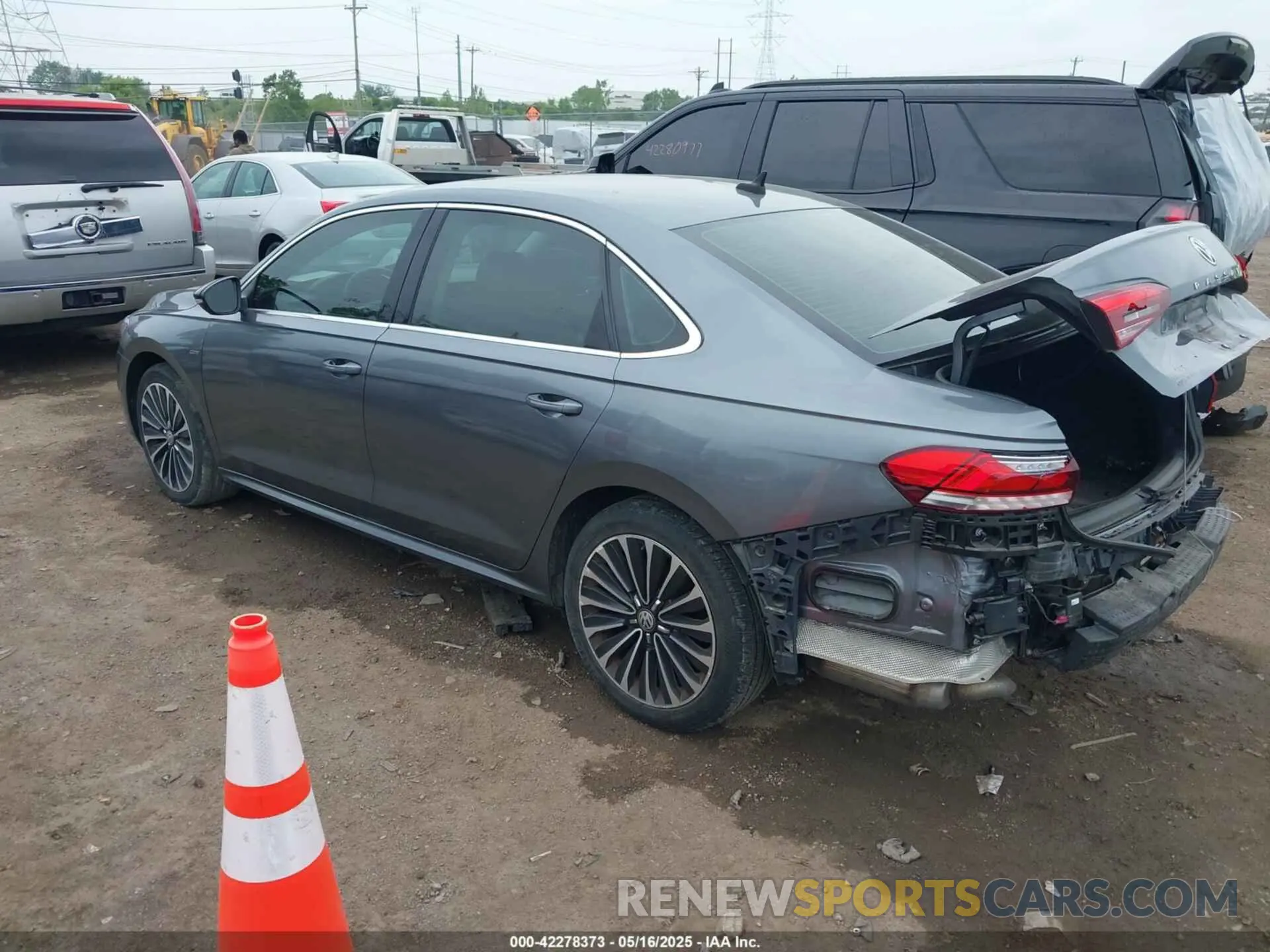 3 Photograph of a damaged car 1VWBA7A37NC009630 VOLKSWAGEN PASSAT 2022