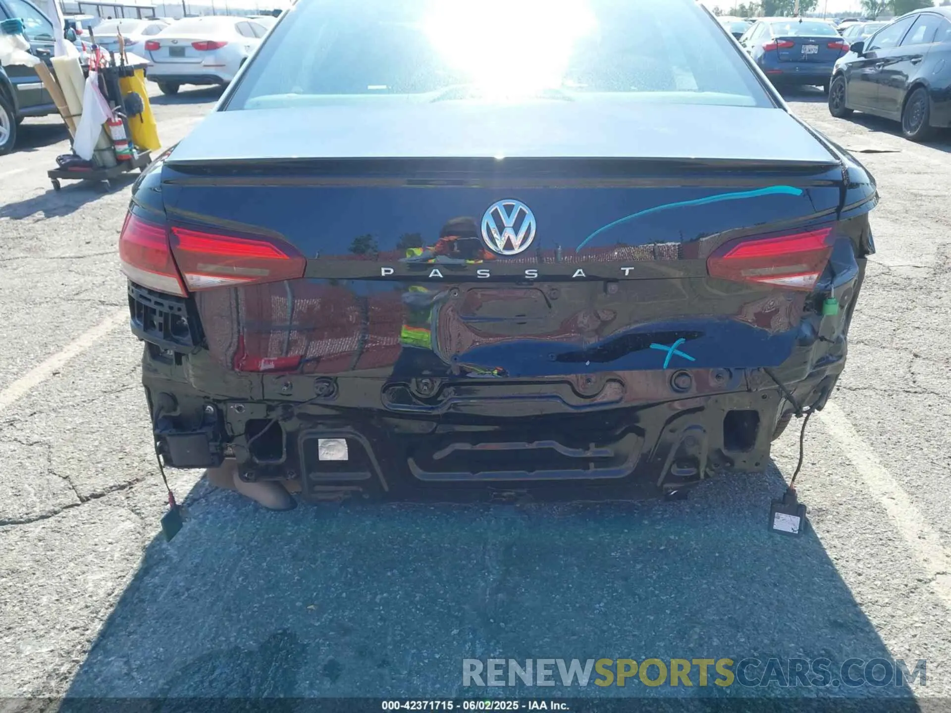 6 Photograph of a damaged car 1VWMA7A38NC003926 VOLKSWAGEN PASSAT 2022
