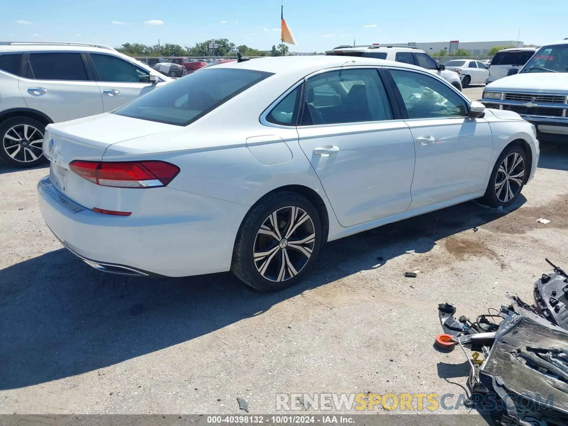4 Photograph of a damaged car 1VWSA7A30NC007380 VOLKSWAGEN PASSAT 2022