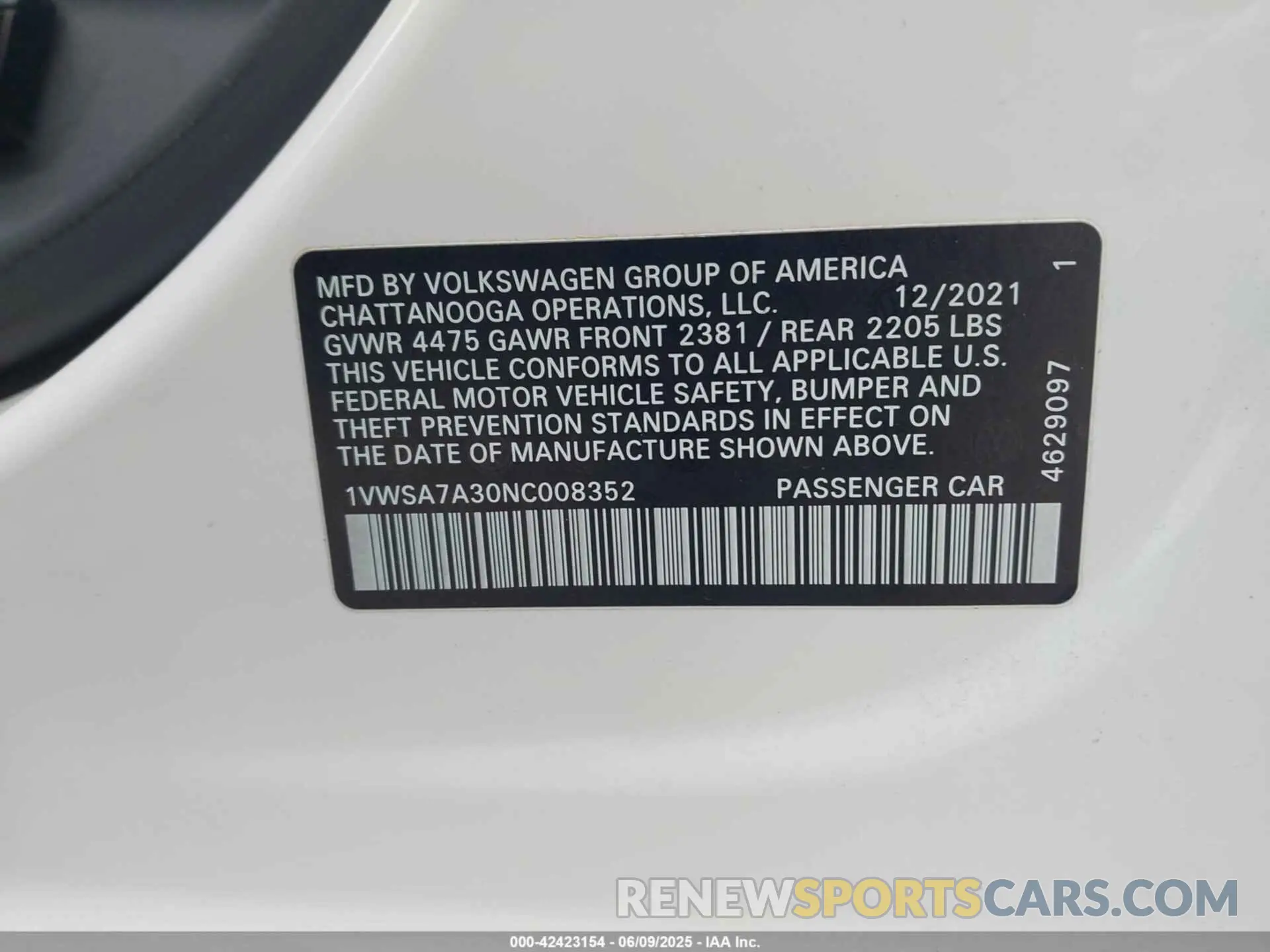 9 Photograph of a damaged car 1VWSA7A30NC008352 VOLKSWAGEN PASSAT 2022