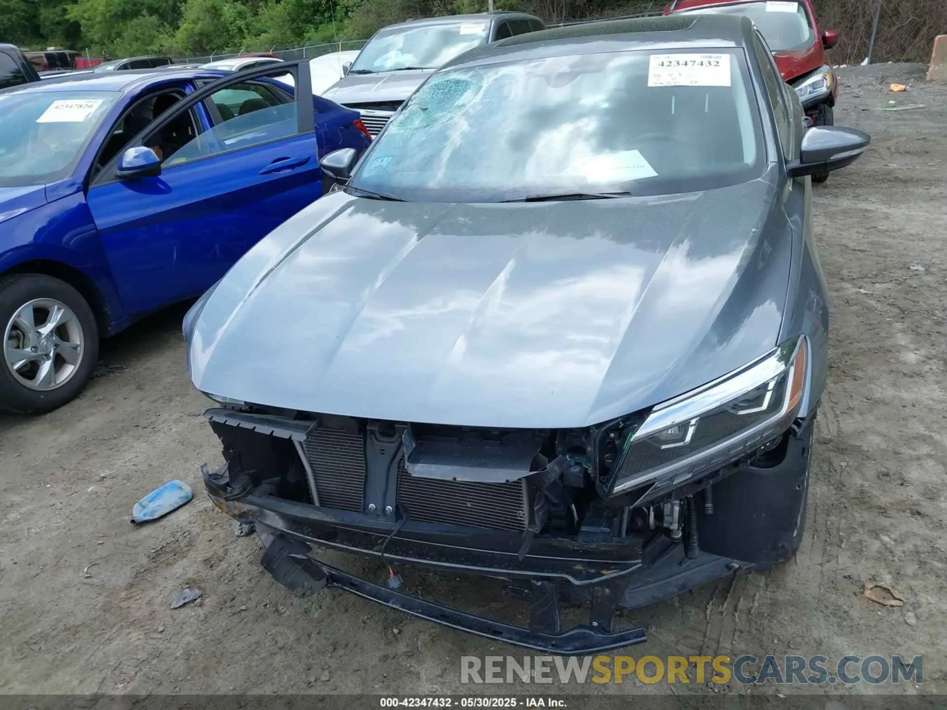 12 Photograph of a damaged car 1VWSA7A34NC005017 VOLKSWAGEN PASSAT 2022