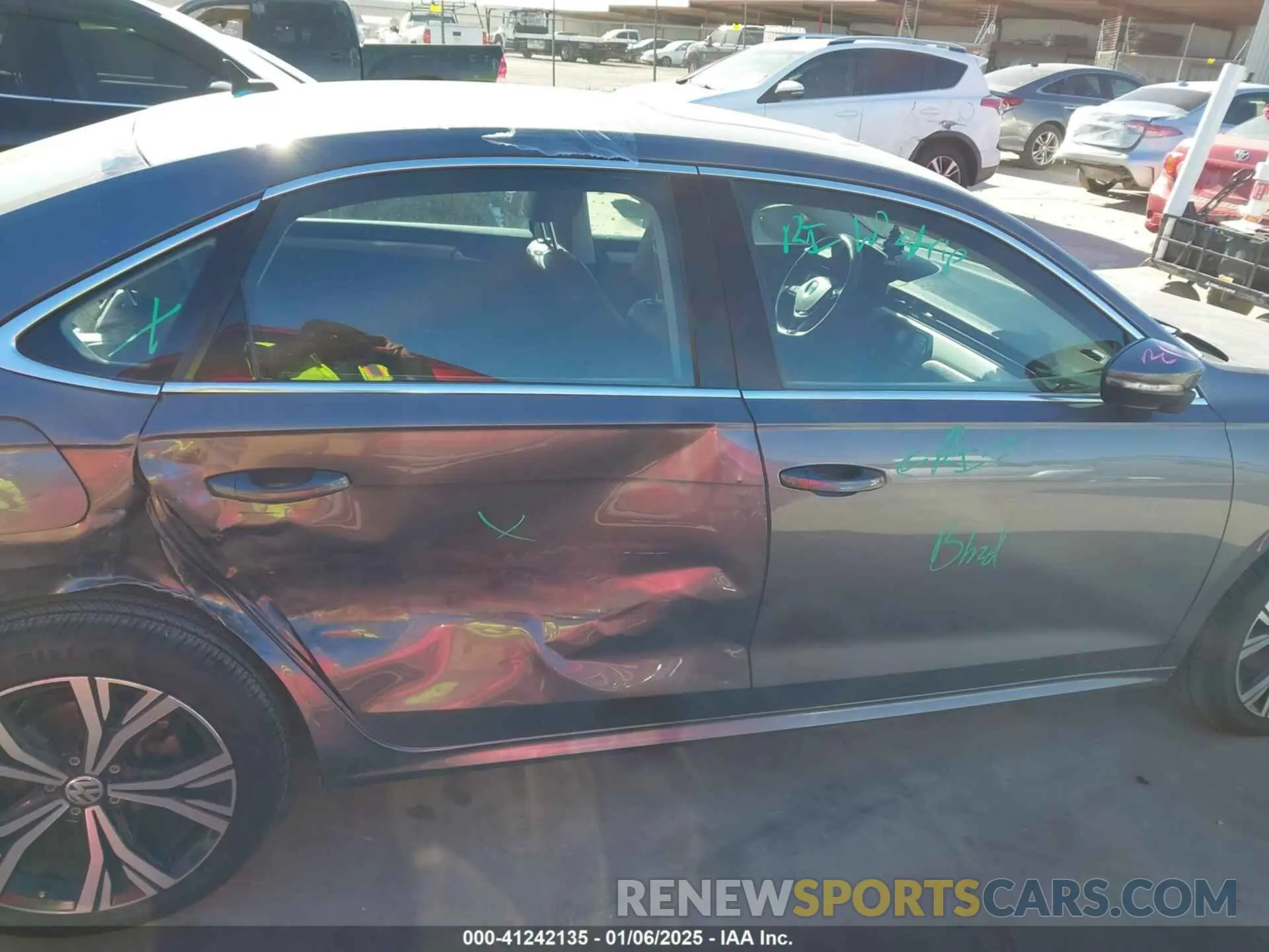 13 Photograph of a damaged car 1VWSA7A34NC007043 VOLKSWAGEN PASSAT 2022