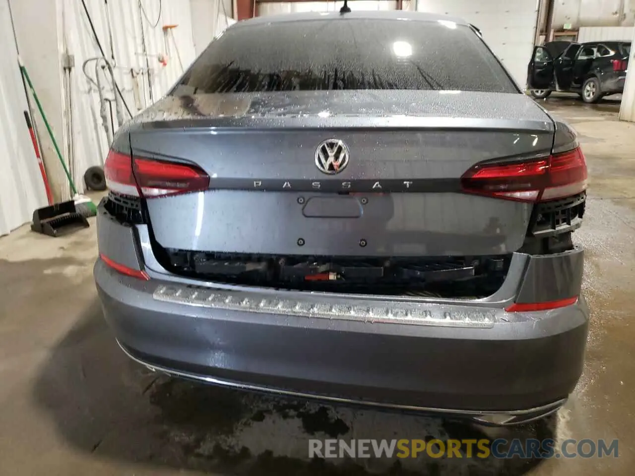 6 Photograph of a damaged car 1VWSA7A35NC000604 VOLKSWAGEN PASSAT 2022