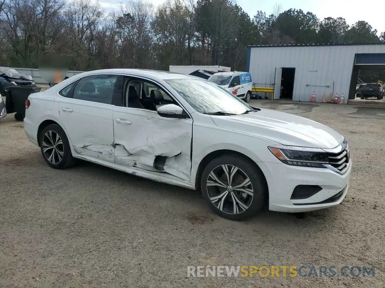 4 Photograph of a damaged car 1VWSA7A35NC000666 VOLKSWAGEN PASSAT 2022