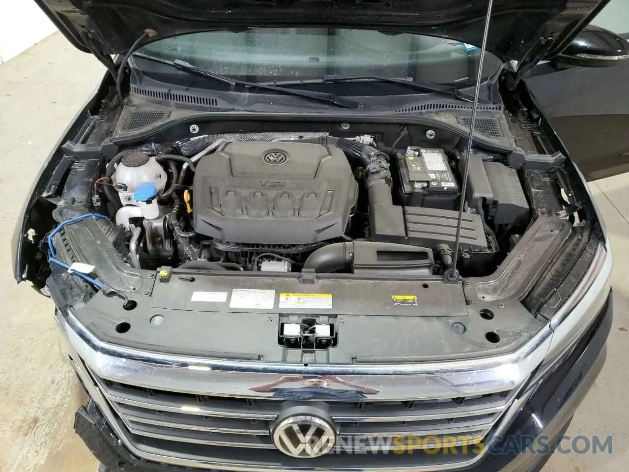 11 Photograph of a damaged car 1VWSA7A35NC004913 VOLKSWAGEN PASSAT 2022
