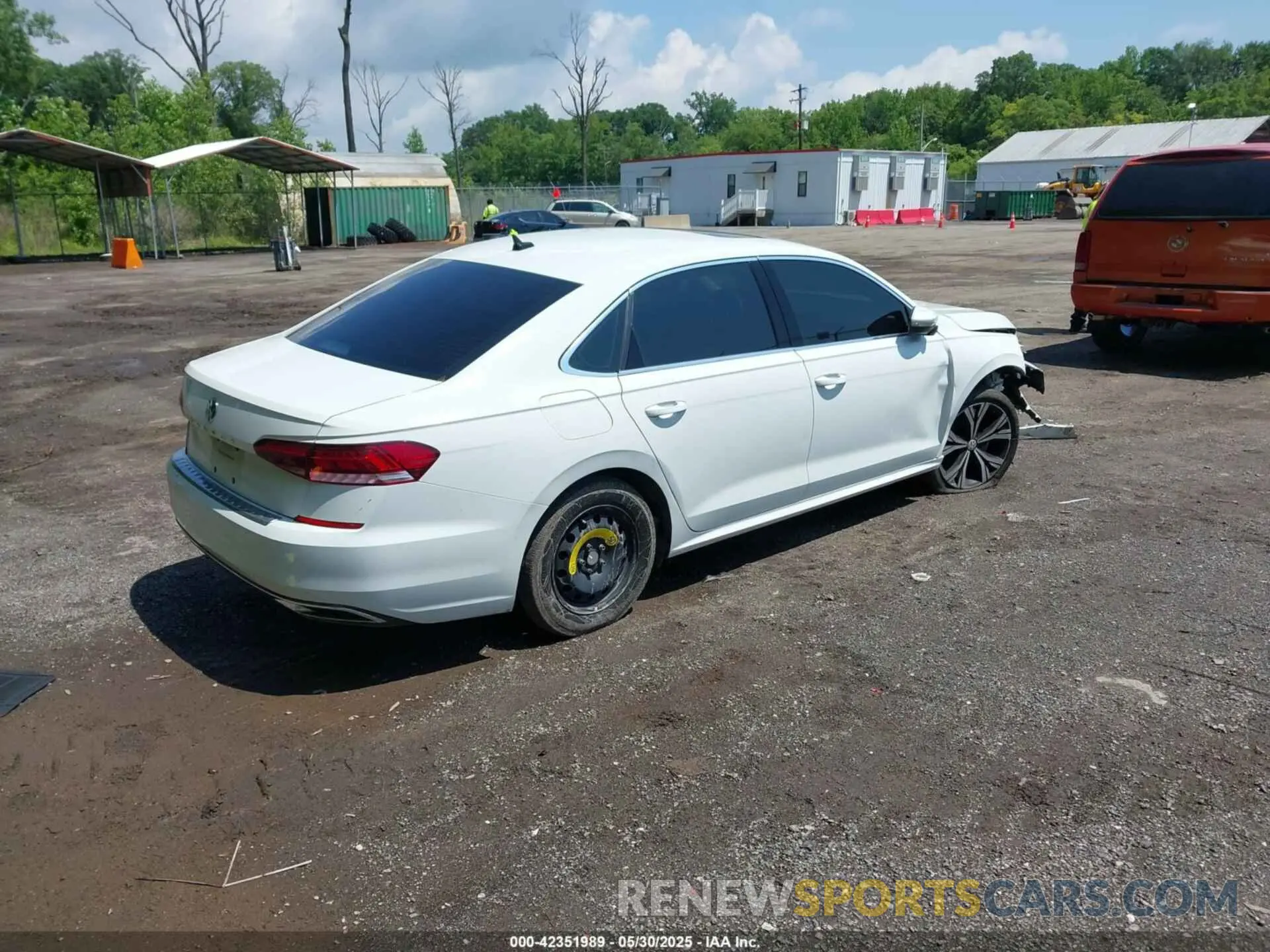 4 Photograph of a damaged car 1VWSA7A36NC001874 VOLKSWAGEN PASSAT 2022