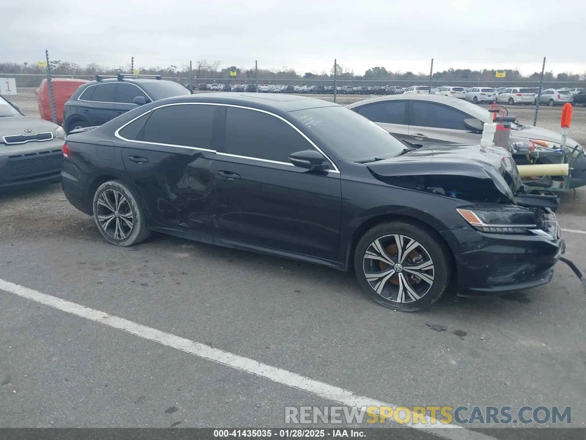 13 Photograph of a damaged car 1VWSA7A36NC009134 VOLKSWAGEN PASSAT 2022
