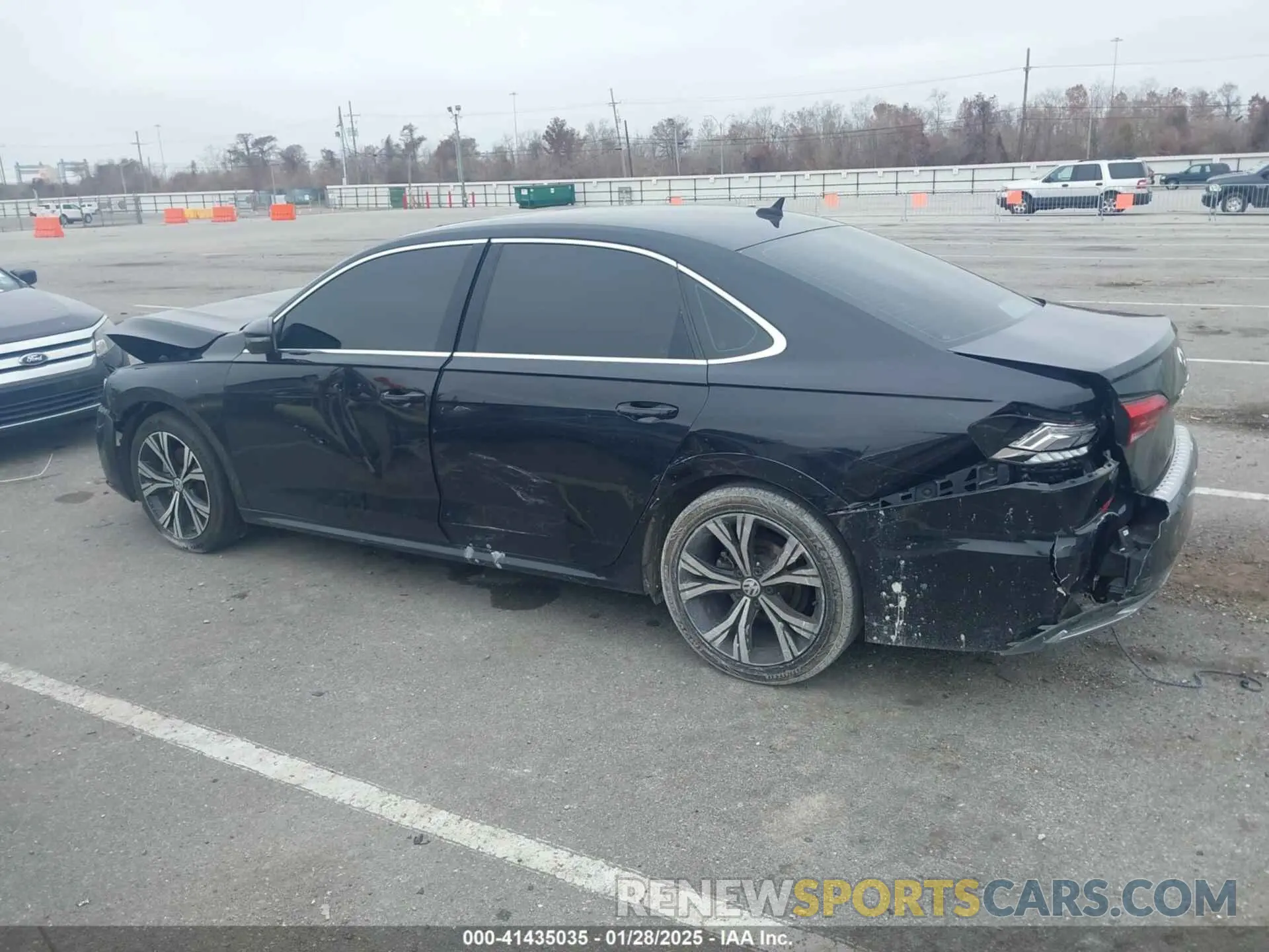 14 Photograph of a damaged car 1VWSA7A36NC009134 VOLKSWAGEN PASSAT 2022