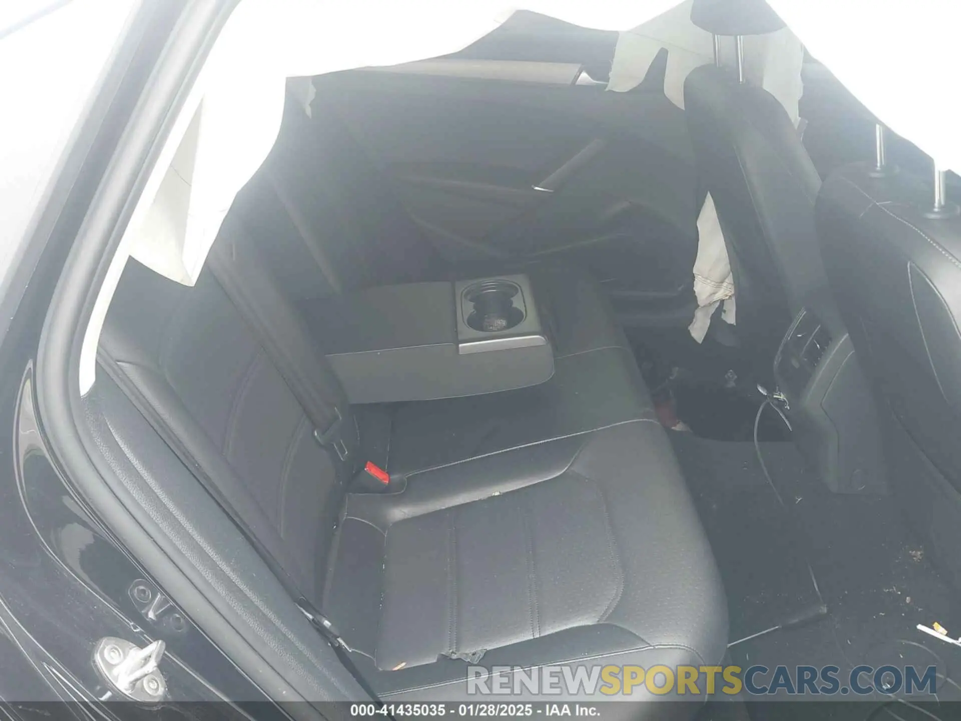 8 Photograph of a damaged car 1VWSA7A36NC009134 VOLKSWAGEN PASSAT 2022