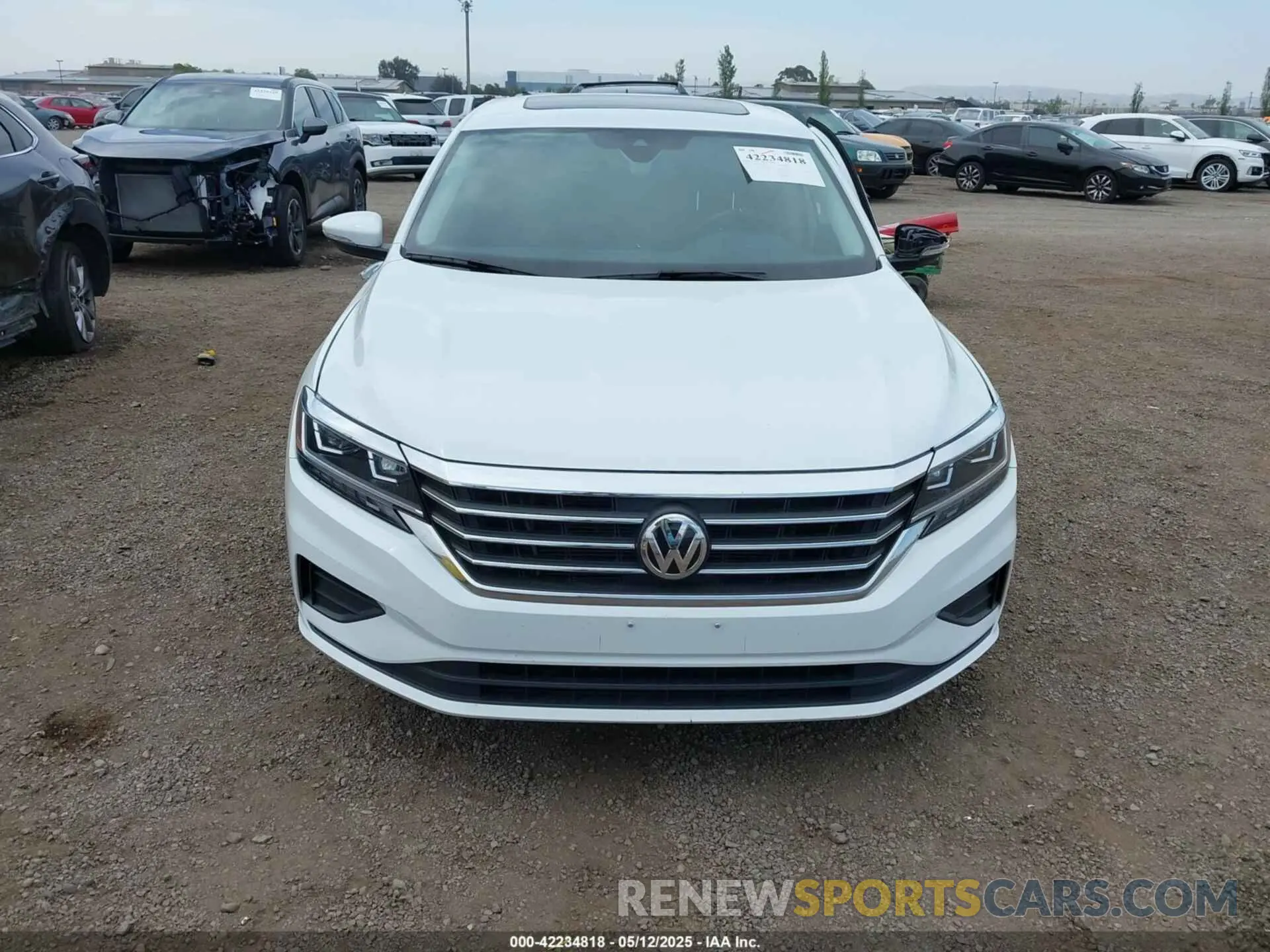 12 Photograph of a damaged car 1VWSA7A37NC005397 VOLKSWAGEN PASSAT 2022