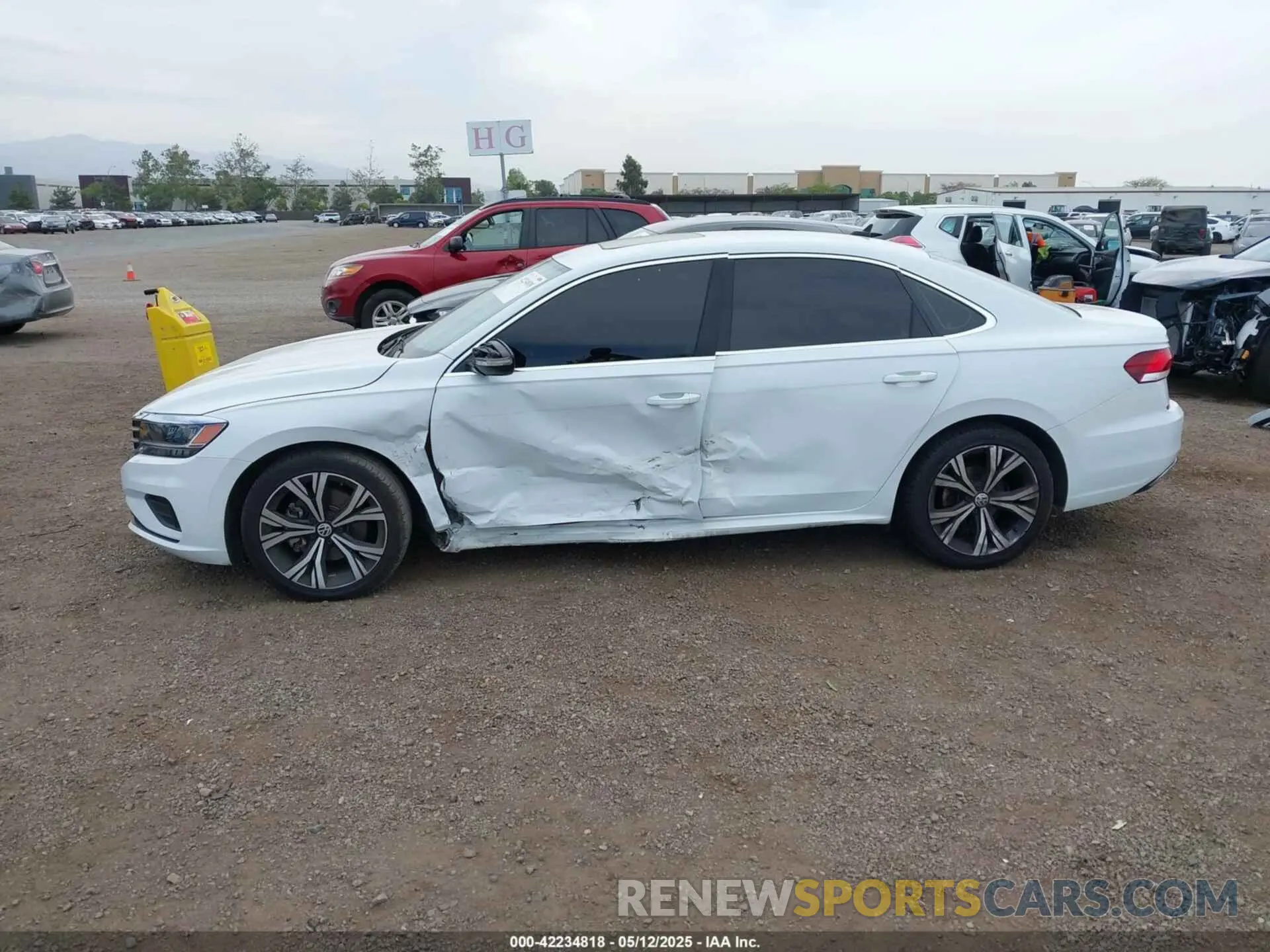 14 Photograph of a damaged car 1VWSA7A37NC005397 VOLKSWAGEN PASSAT 2022