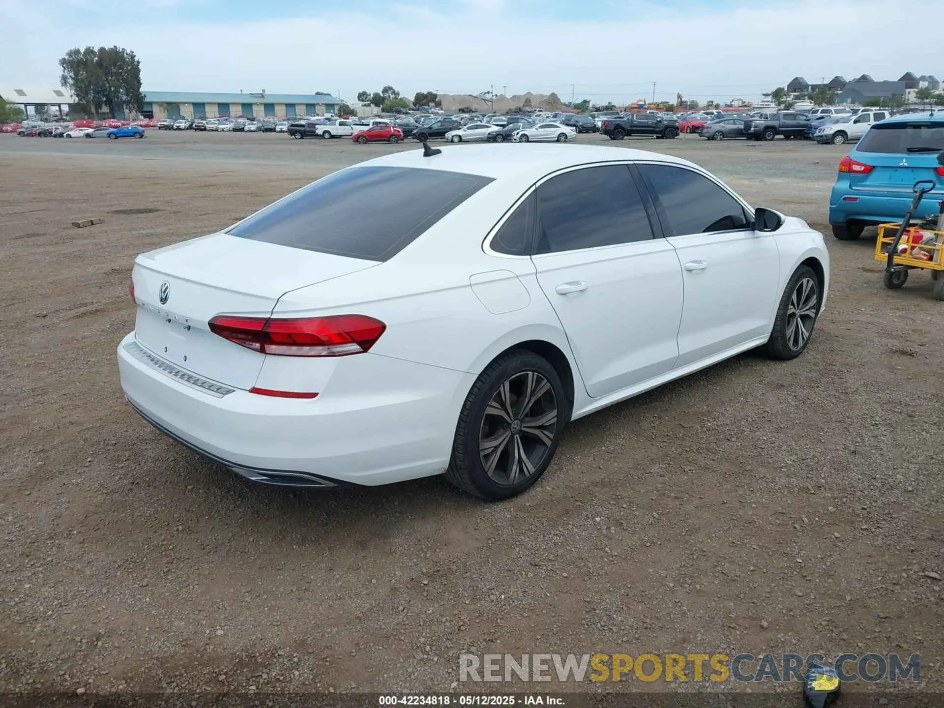 4 Photograph of a damaged car 1VWSA7A37NC005397 VOLKSWAGEN PASSAT 2022