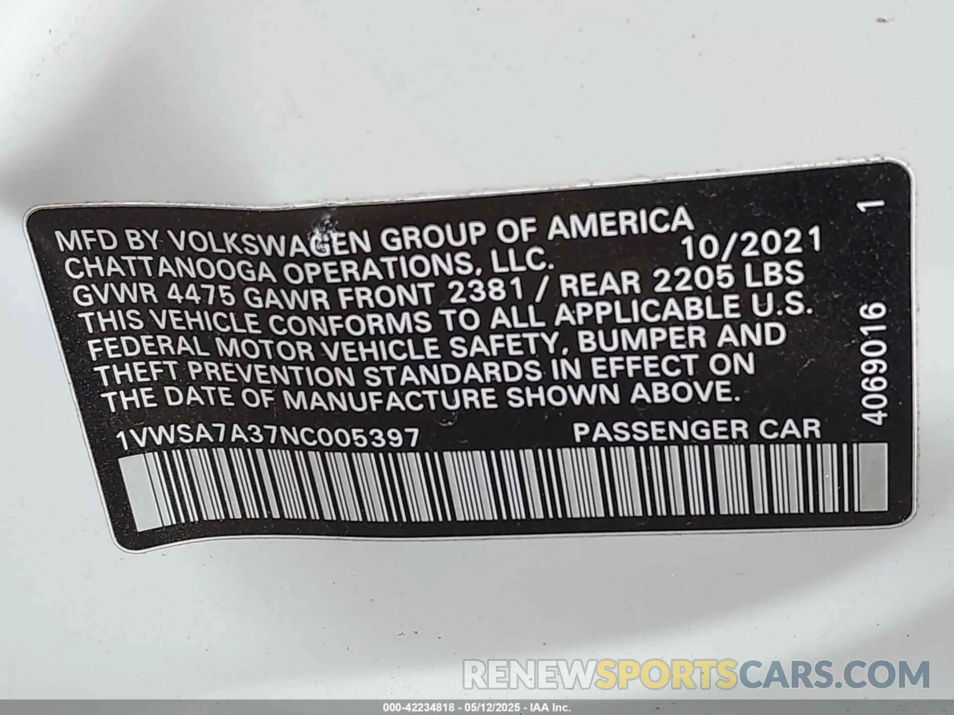 9 Photograph of a damaged car 1VWSA7A37NC005397 VOLKSWAGEN PASSAT 2022