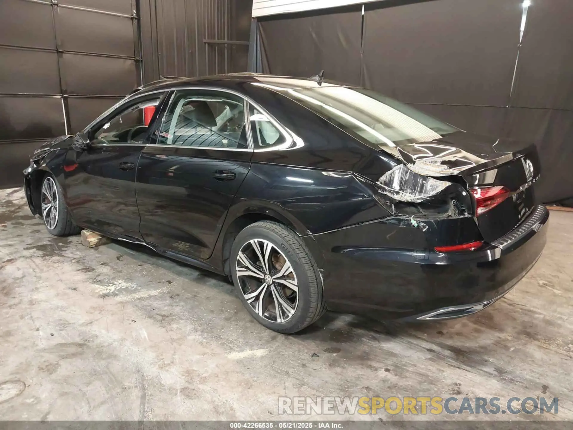3 Photograph of a damaged car 1VWSA7A37NC006100 VOLKSWAGEN PASSAT 2022