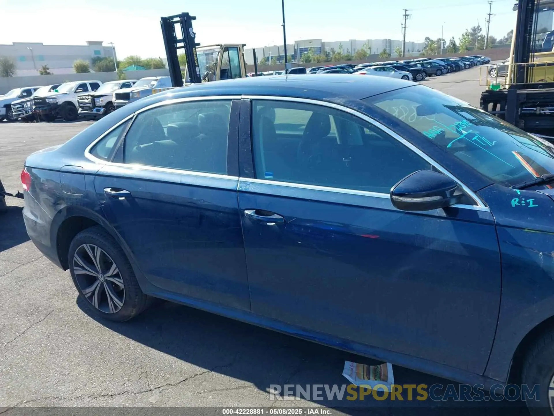 14 Photograph of a damaged car 1VWSA7A37NC007103 VOLKSWAGEN PASSAT 2022