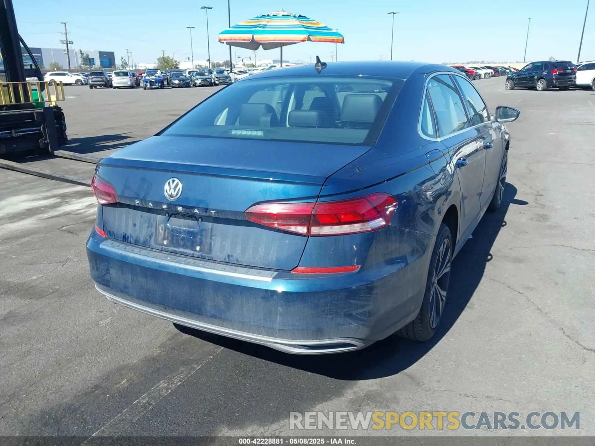 4 Photograph of a damaged car 1VWSA7A37NC007103 VOLKSWAGEN PASSAT 2022