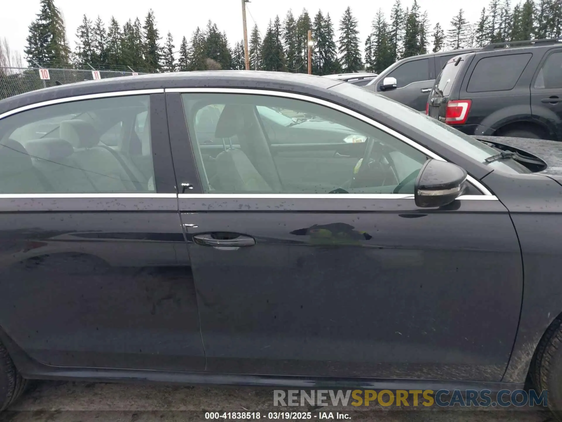 13 Photograph of a damaged car 1VWSA7A3XNC000436 VOLKSWAGEN PASSAT 2022