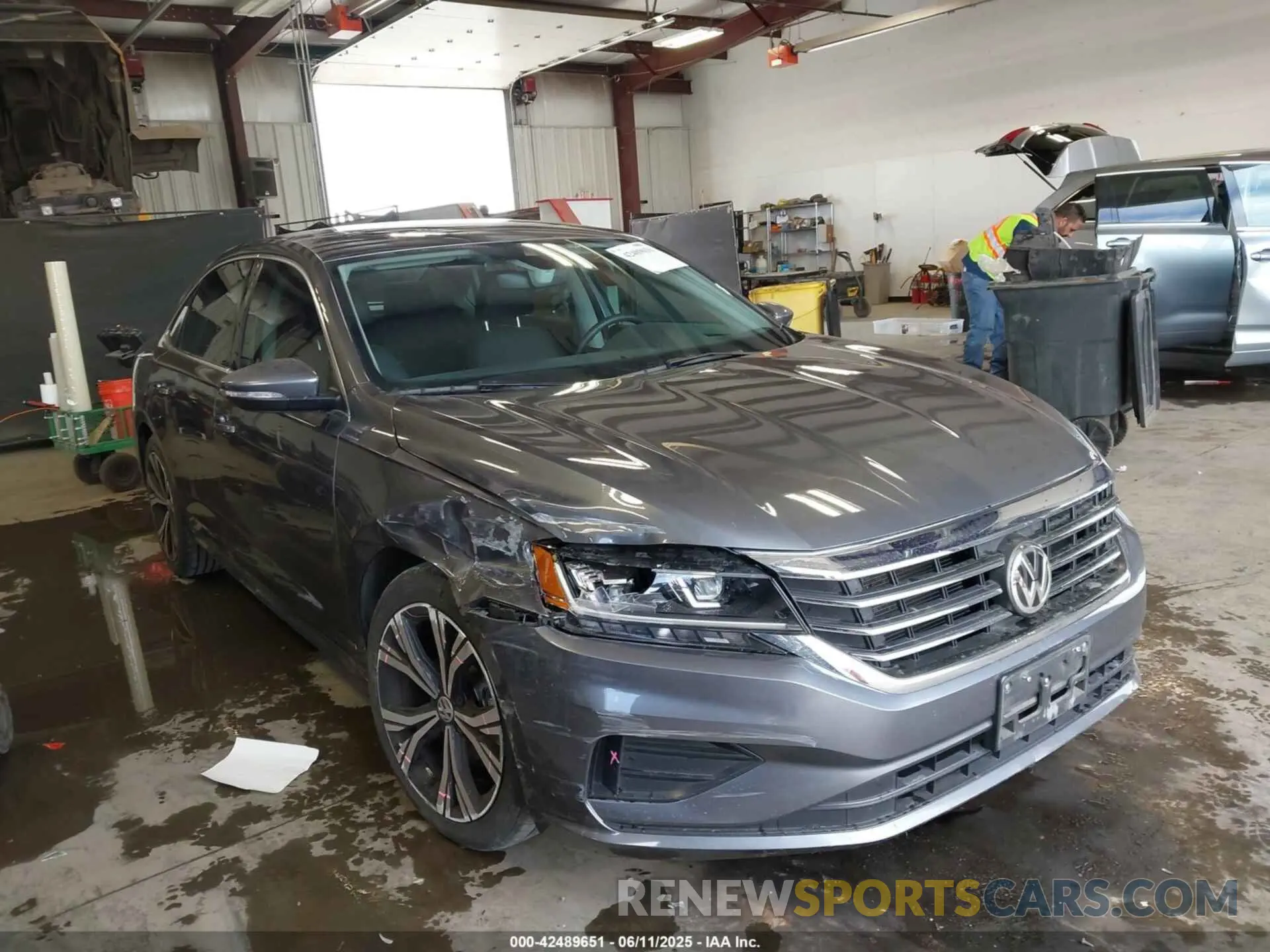 1 Photograph of a damaged car 1VWSA7A3XNC003854 VOLKSWAGEN PASSAT 2022