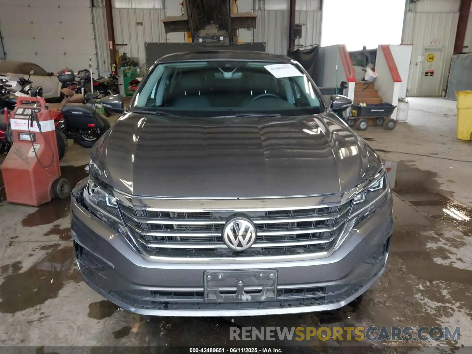 12 Photograph of a damaged car 1VWSA7A3XNC003854 VOLKSWAGEN PASSAT 2022