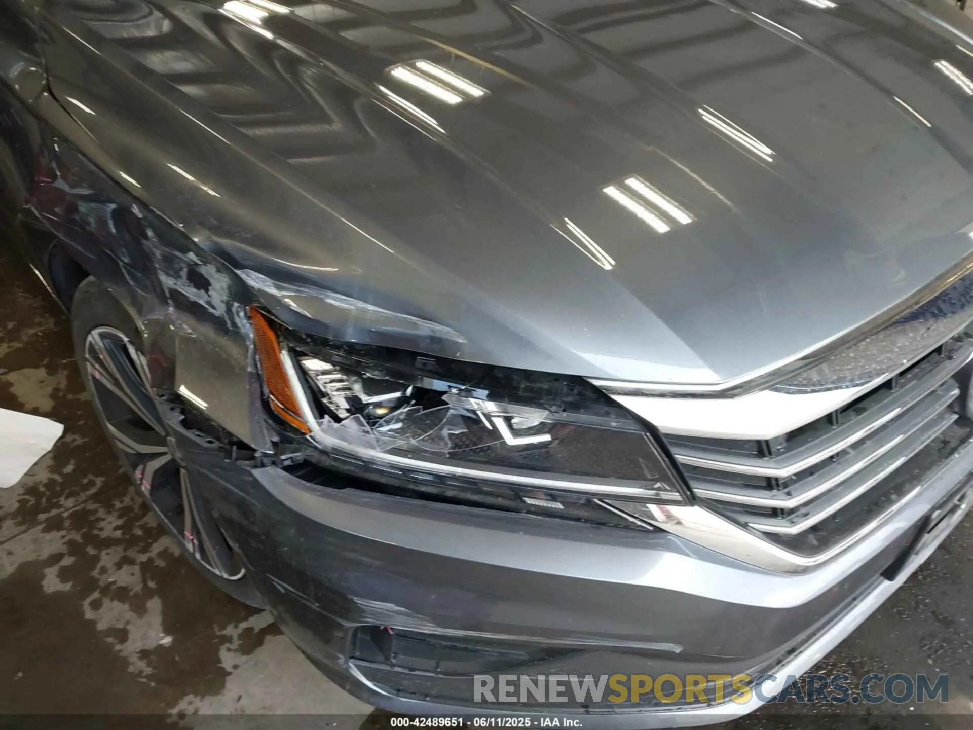 6 Photograph of a damaged car 1VWSA7A3XNC003854 VOLKSWAGEN PASSAT 2022