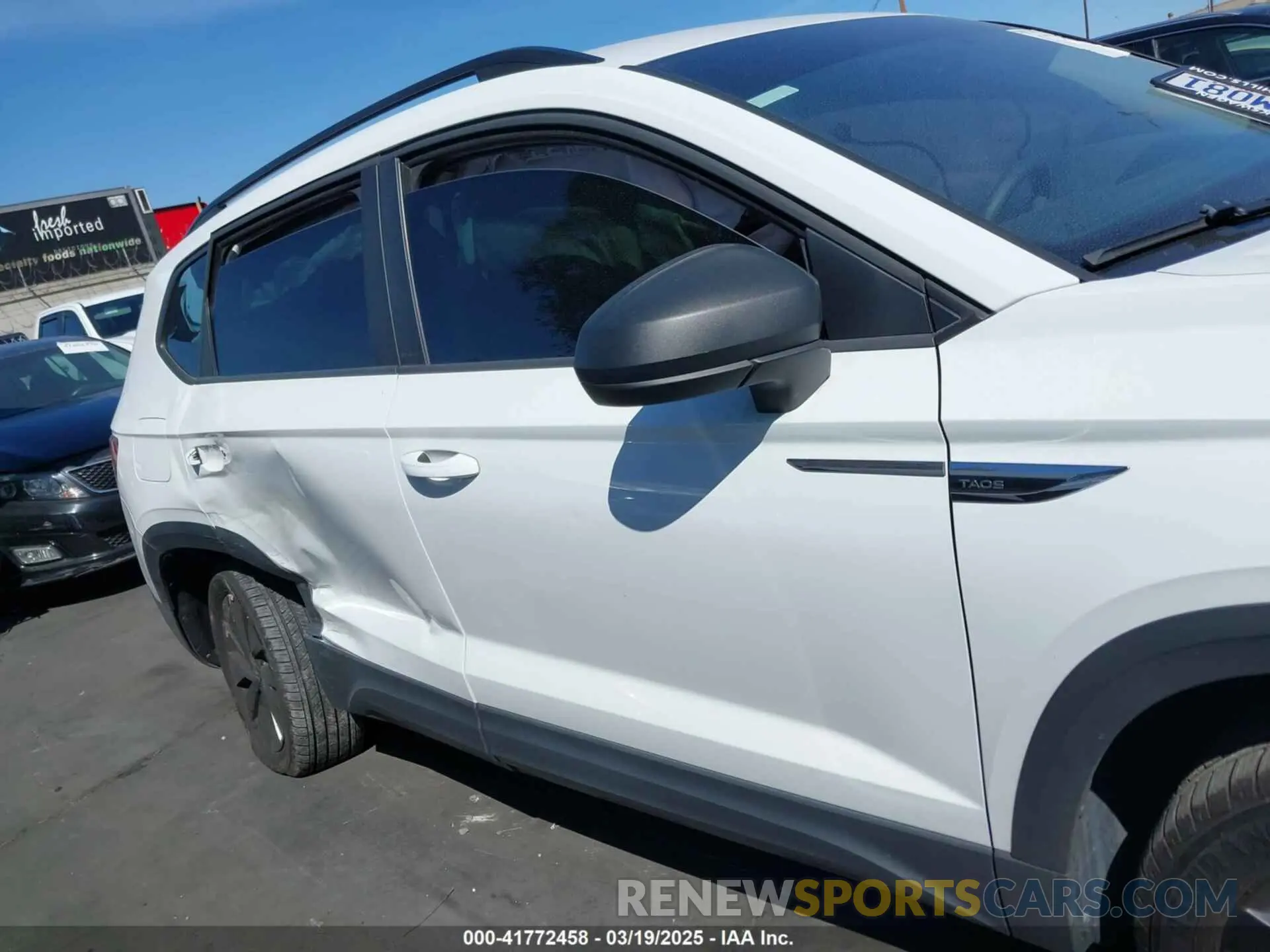 13 Photograph of a damaged car 3VVCX7B23NM006994 VOLKSWAGEN TAOS 2022