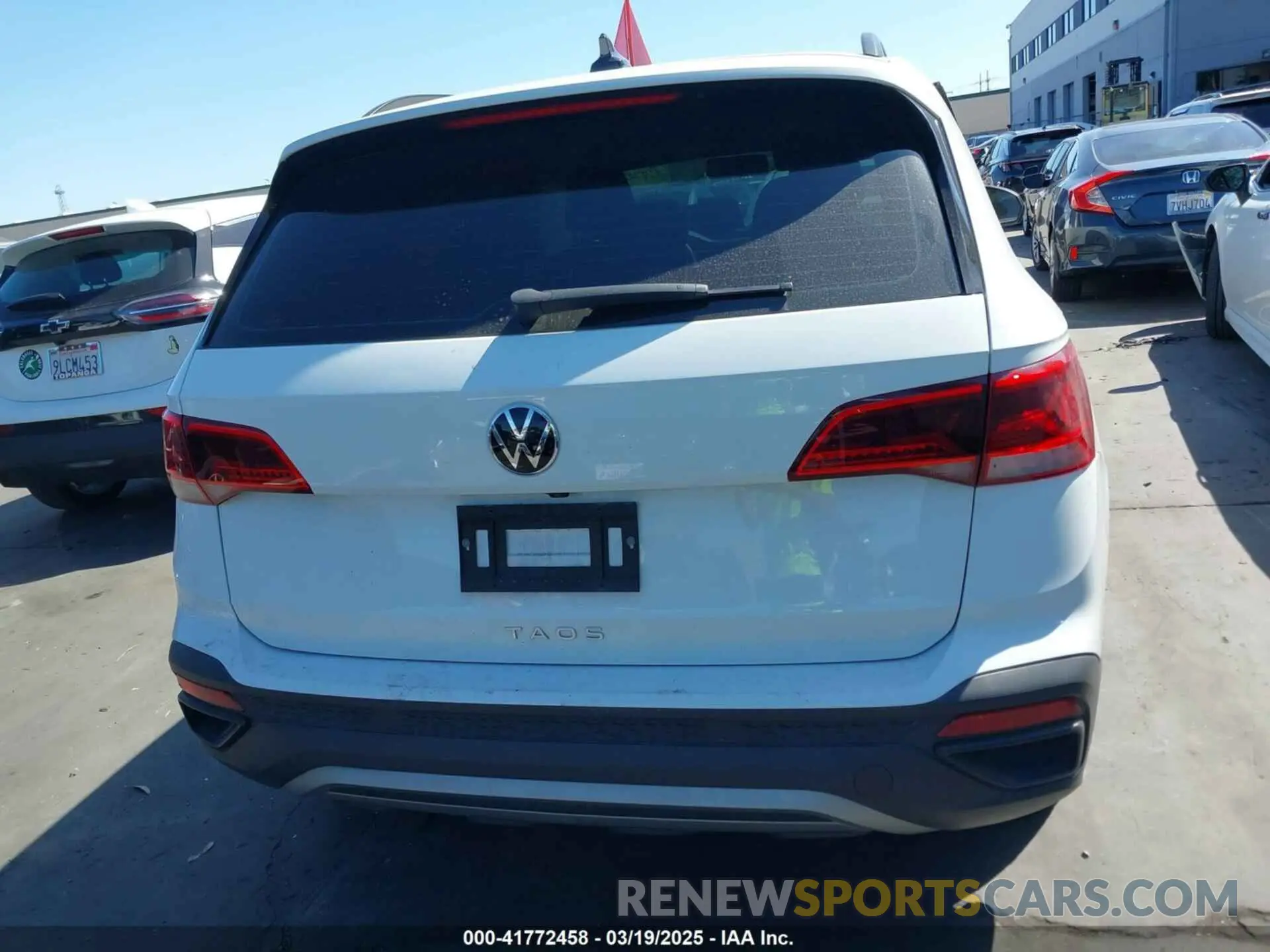 16 Photograph of a damaged car 3VVCX7B23NM006994 VOLKSWAGEN TAOS 2022