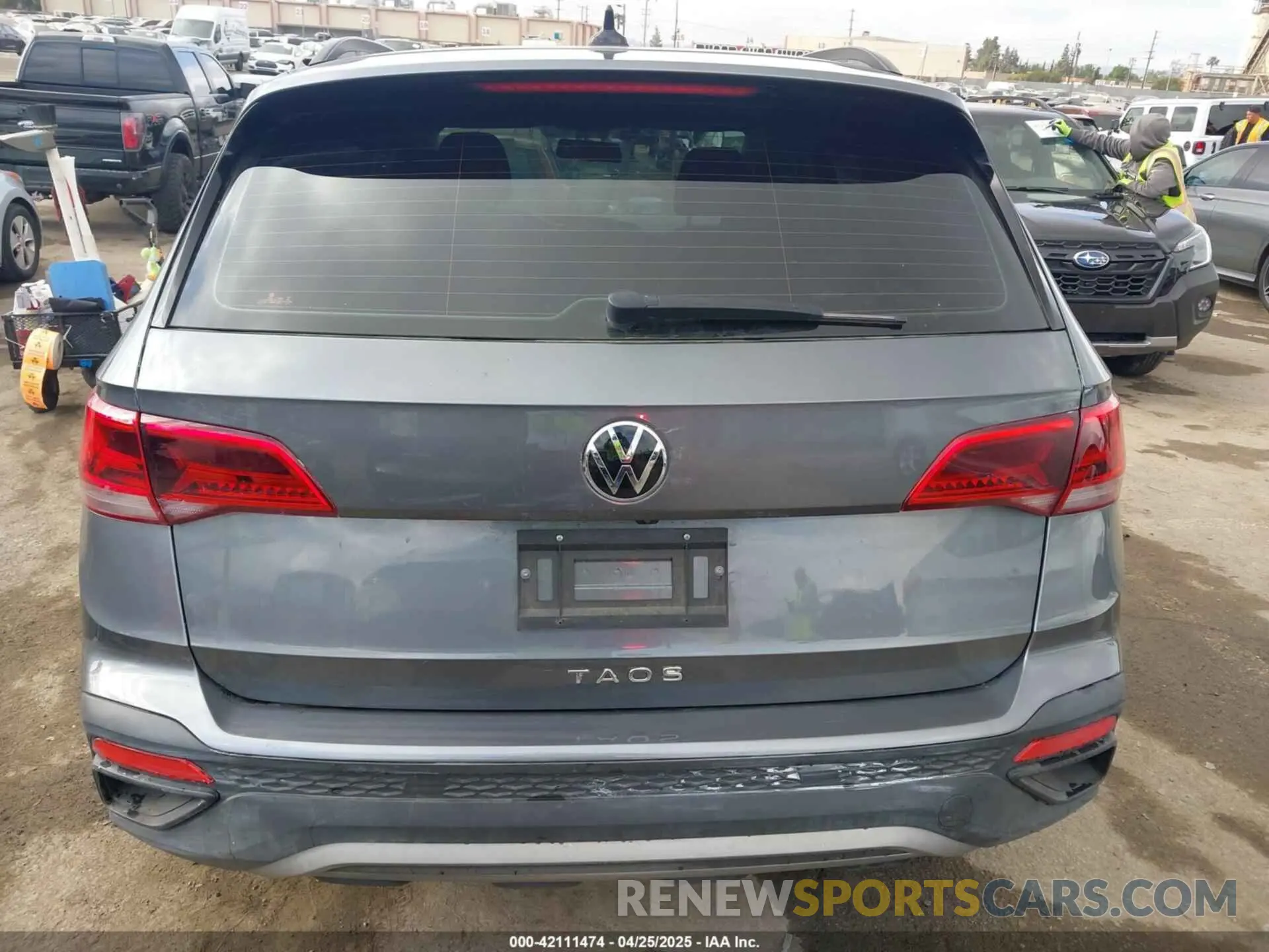 16 Photograph of a damaged car 3VVCX7B24NM041463 VOLKSWAGEN TAOS 2022