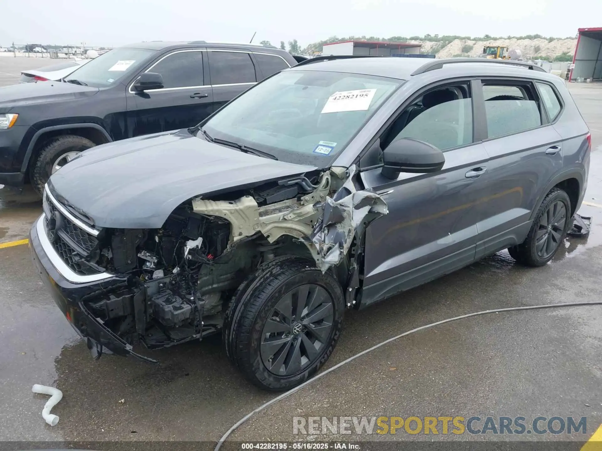 2 Photograph of a damaged car 3VVCX7B25NM051192 VOLKSWAGEN TAOS 2022