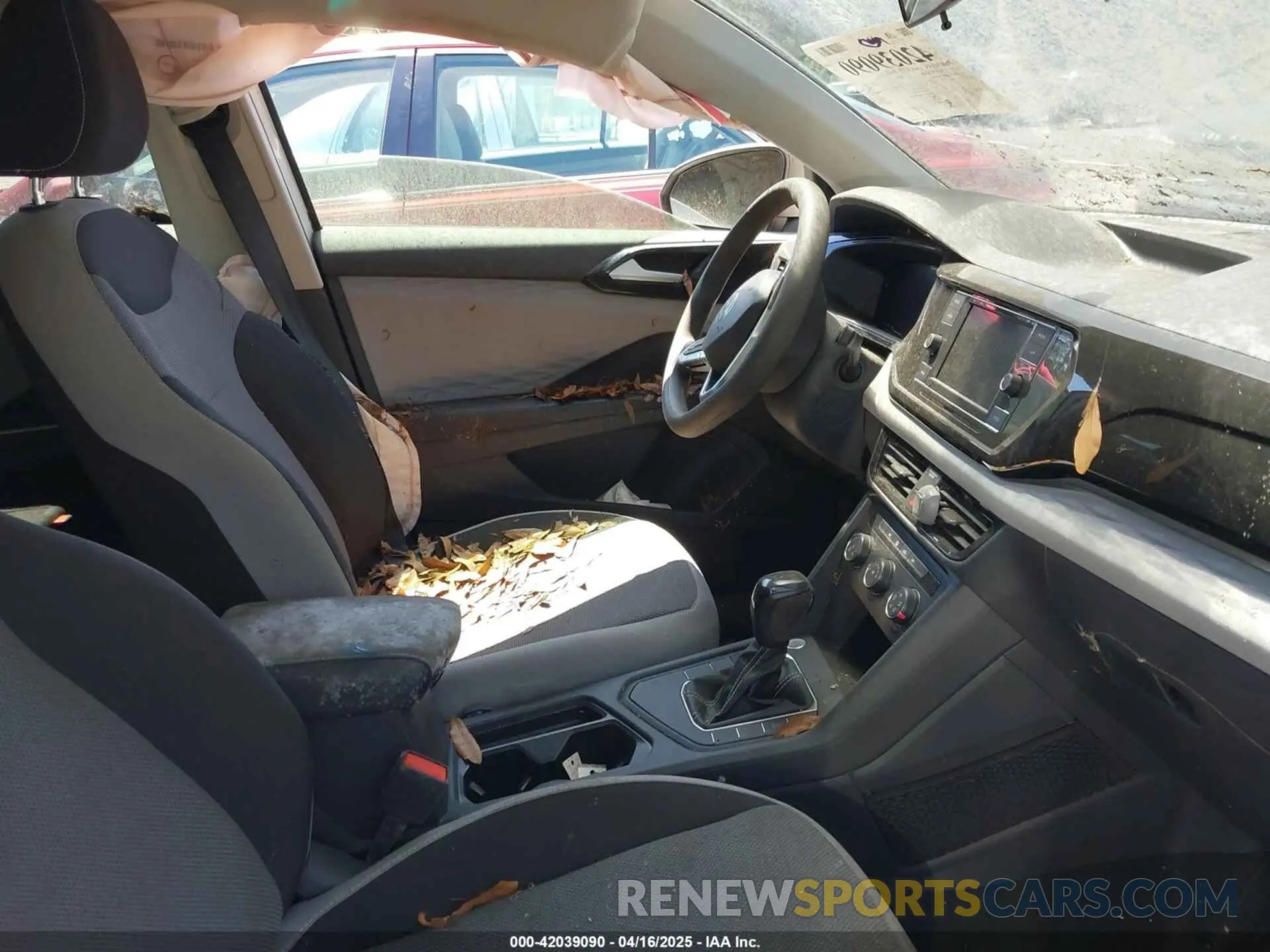 5 Photograph of a damaged car 3VVCX7B26NM008304 VOLKSWAGEN TAOS 2022