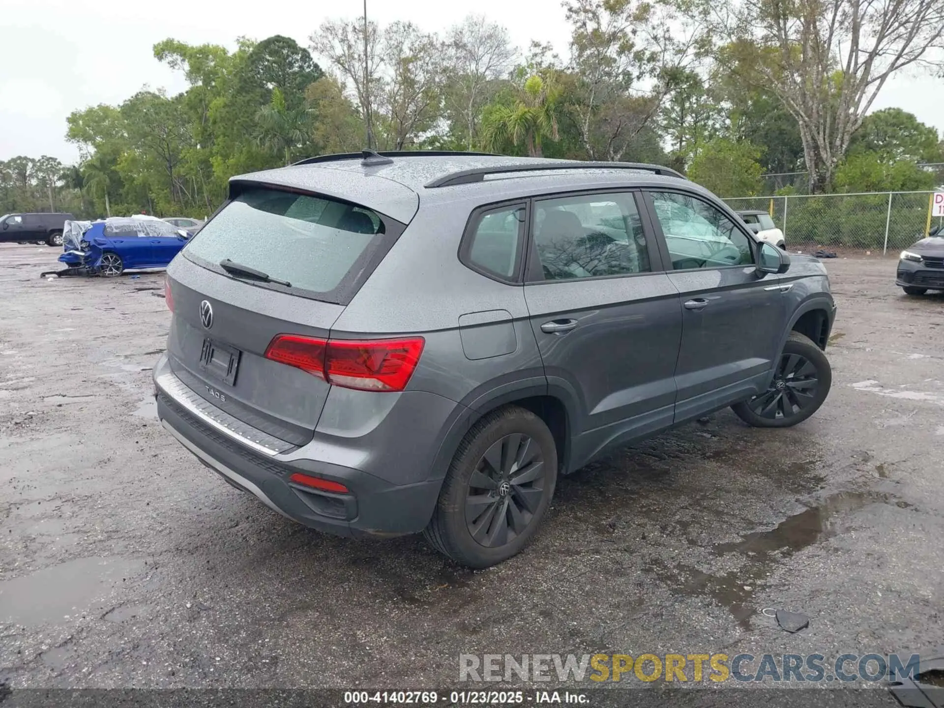 4 Photograph of a damaged car 3VVCX7B28NM066267 VOLKSWAGEN TAOS 2022