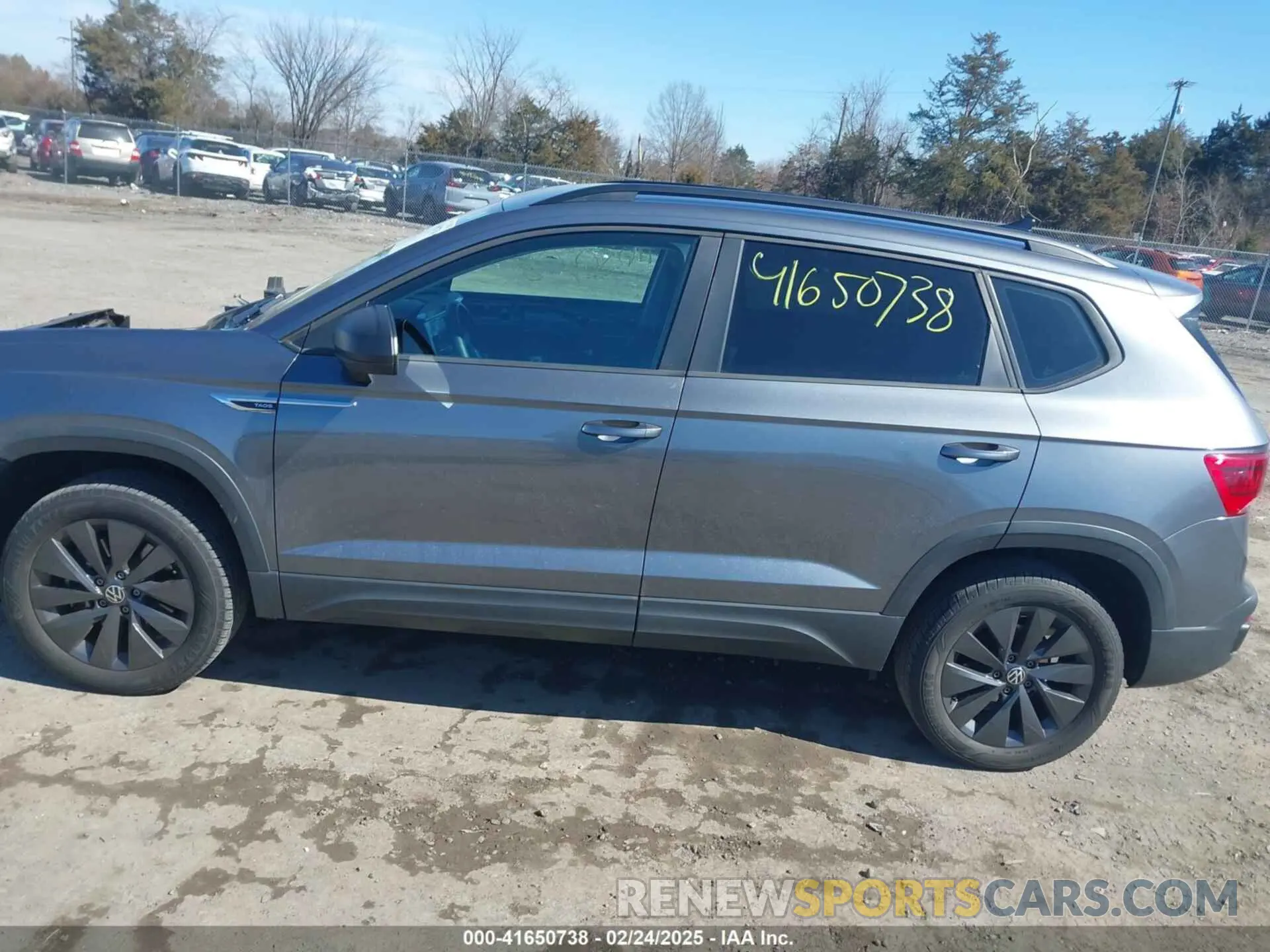 14 Photograph of a damaged car 3VVCX7B2XNM005826 VOLKSWAGEN TAOS 2022