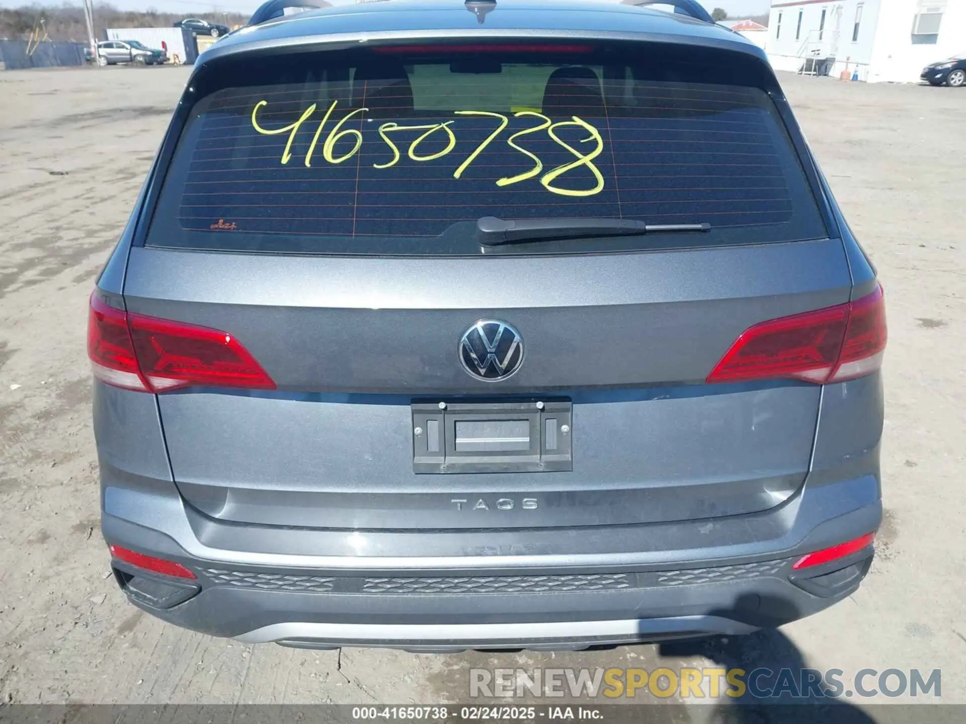 16 Photograph of a damaged car 3VVCX7B2XNM005826 VOLKSWAGEN TAOS 2022