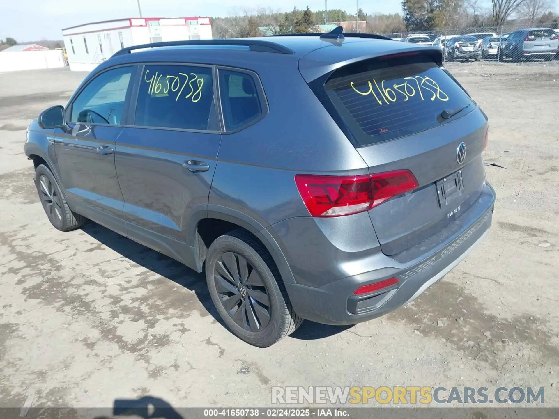 3 Photograph of a damaged car 3VVCX7B2XNM005826 VOLKSWAGEN TAOS 2022