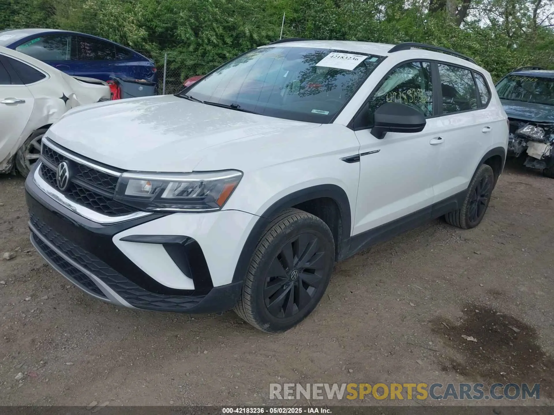 2 Photograph of a damaged car 3VVDX7B26NM002328 VOLKSWAGEN TAOS 2022