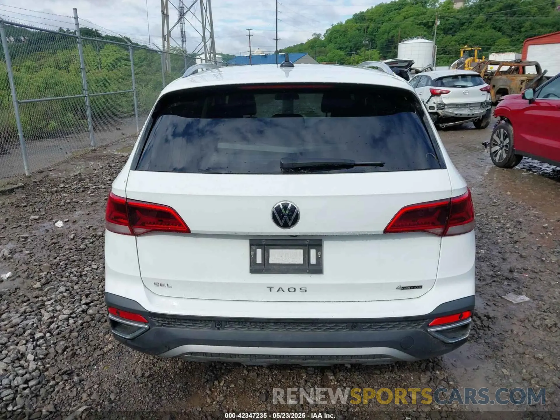 16 Photograph of a damaged car 3VVJX7B23NM020157 VOLKSWAGEN TAOS 2022