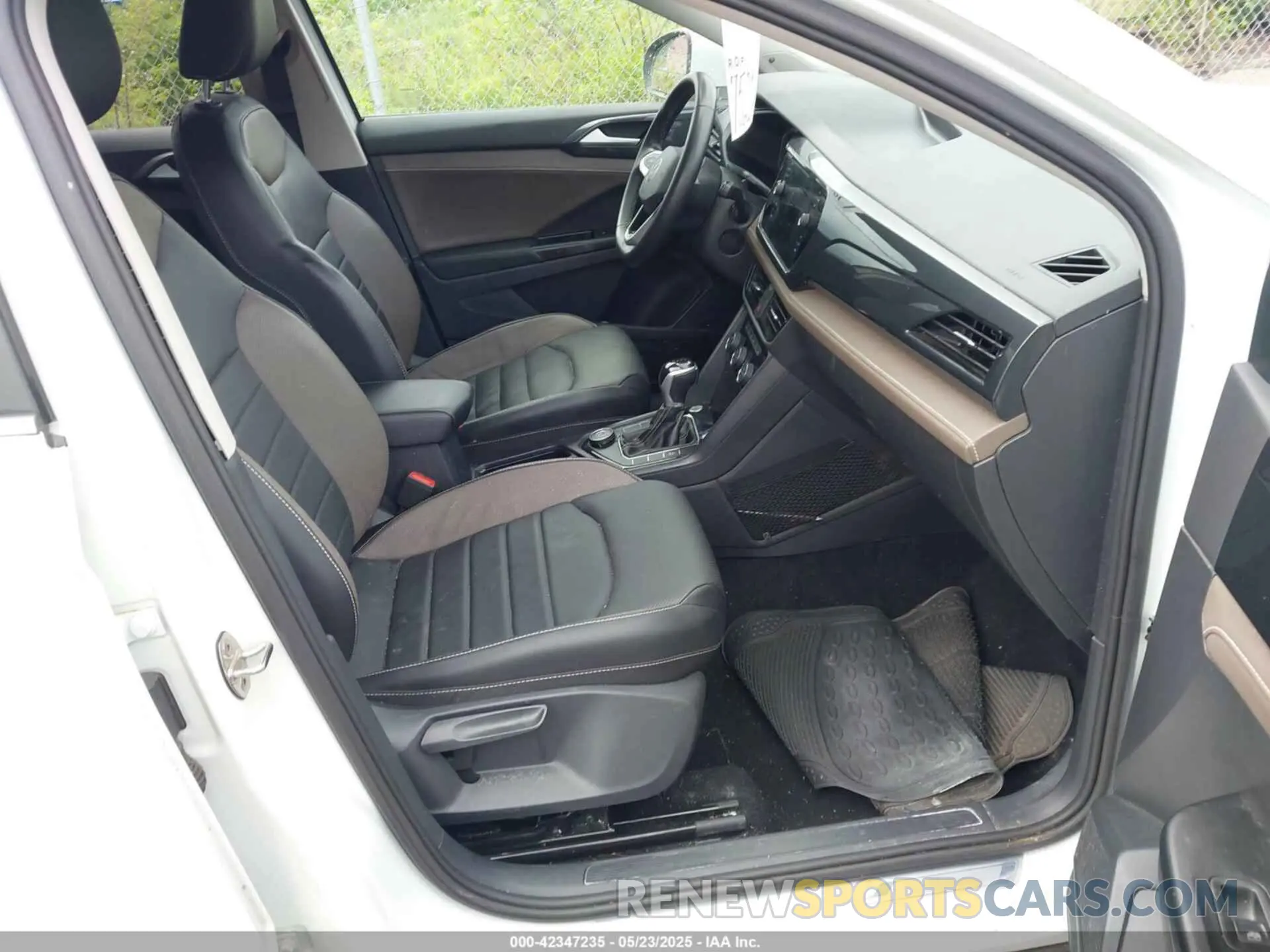 5 Photograph of a damaged car 3VVJX7B23NM020157 VOLKSWAGEN TAOS 2022