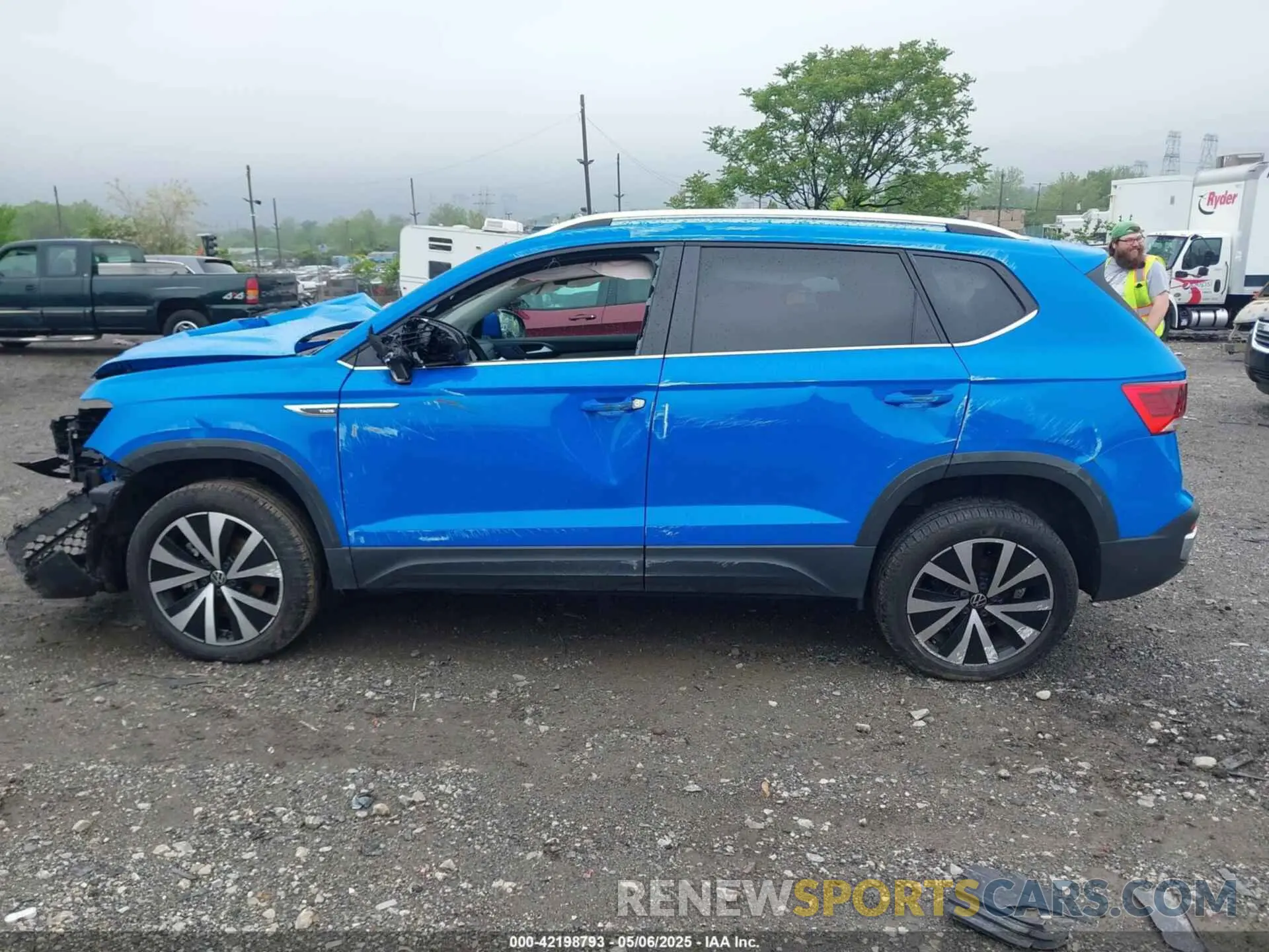 13 Photograph of a damaged car 3VVLX7B26NM038287 VOLKSWAGEN TAOS 2022
