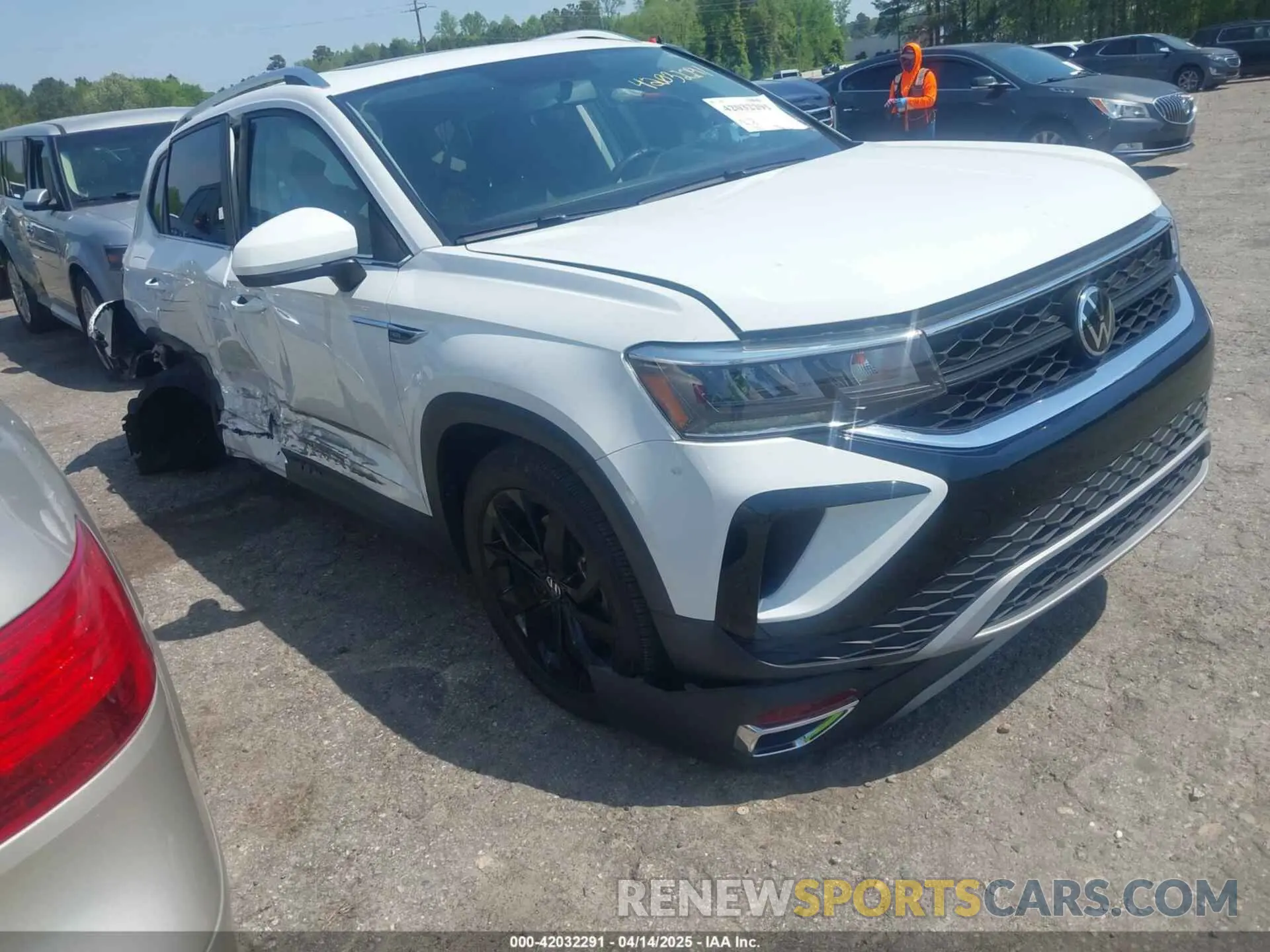 1 Photograph of a damaged car 3VVLX7B26NM090163 VOLKSWAGEN TAOS 2022