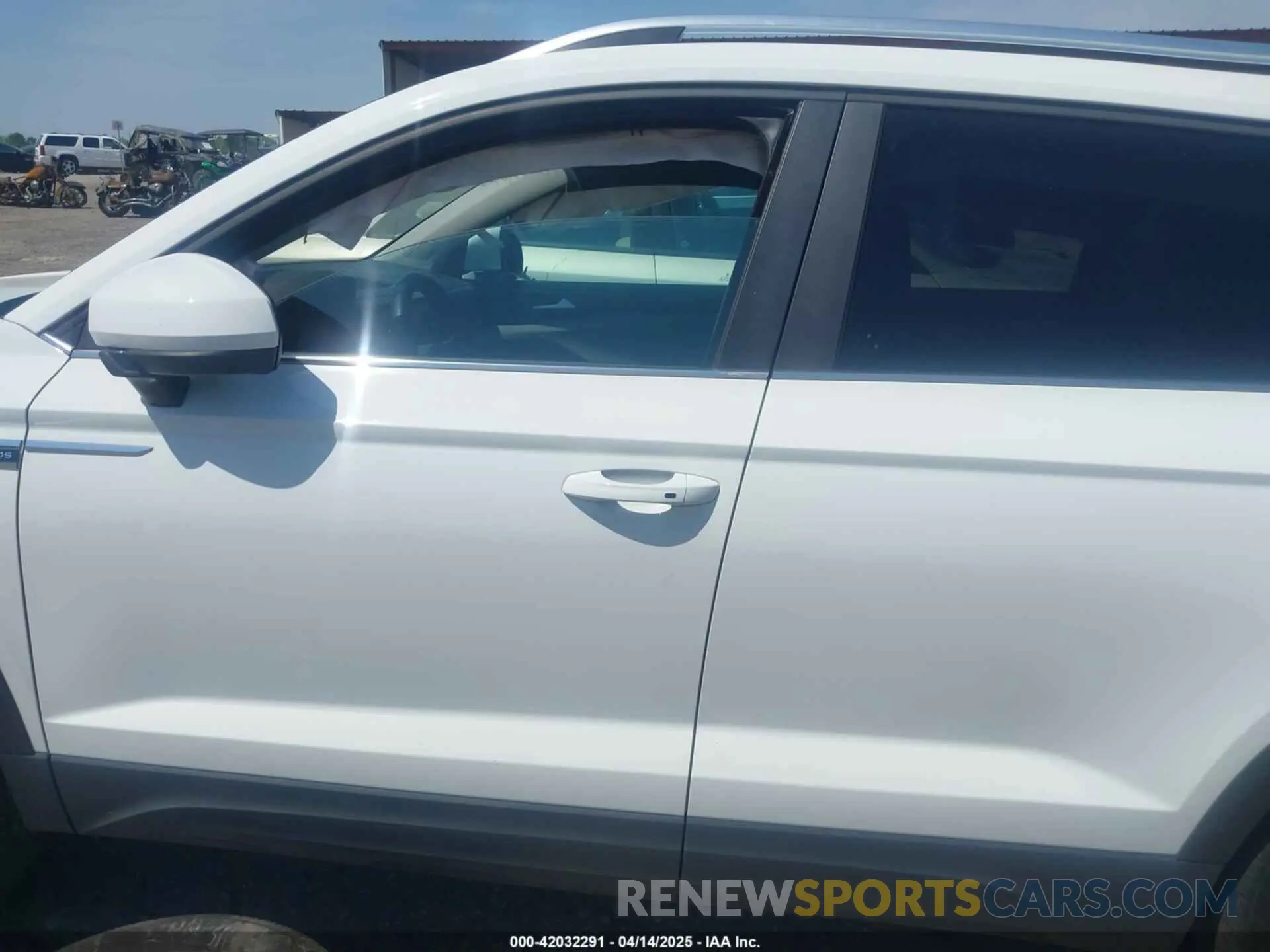 15 Photograph of a damaged car 3VVLX7B26NM090163 VOLKSWAGEN TAOS 2022