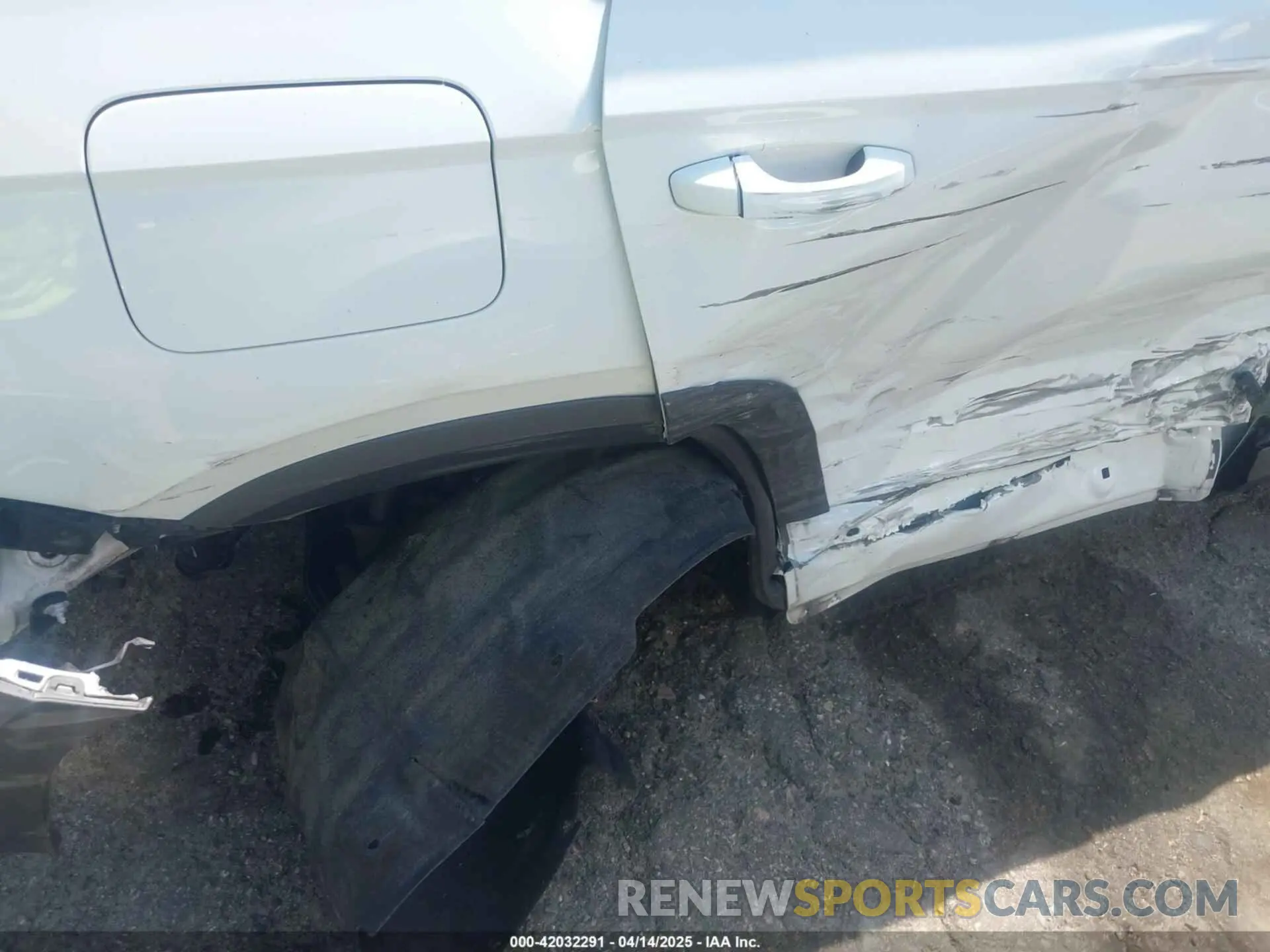 19 Photograph of a damaged car 3VVLX7B26NM090163 VOLKSWAGEN TAOS 2022