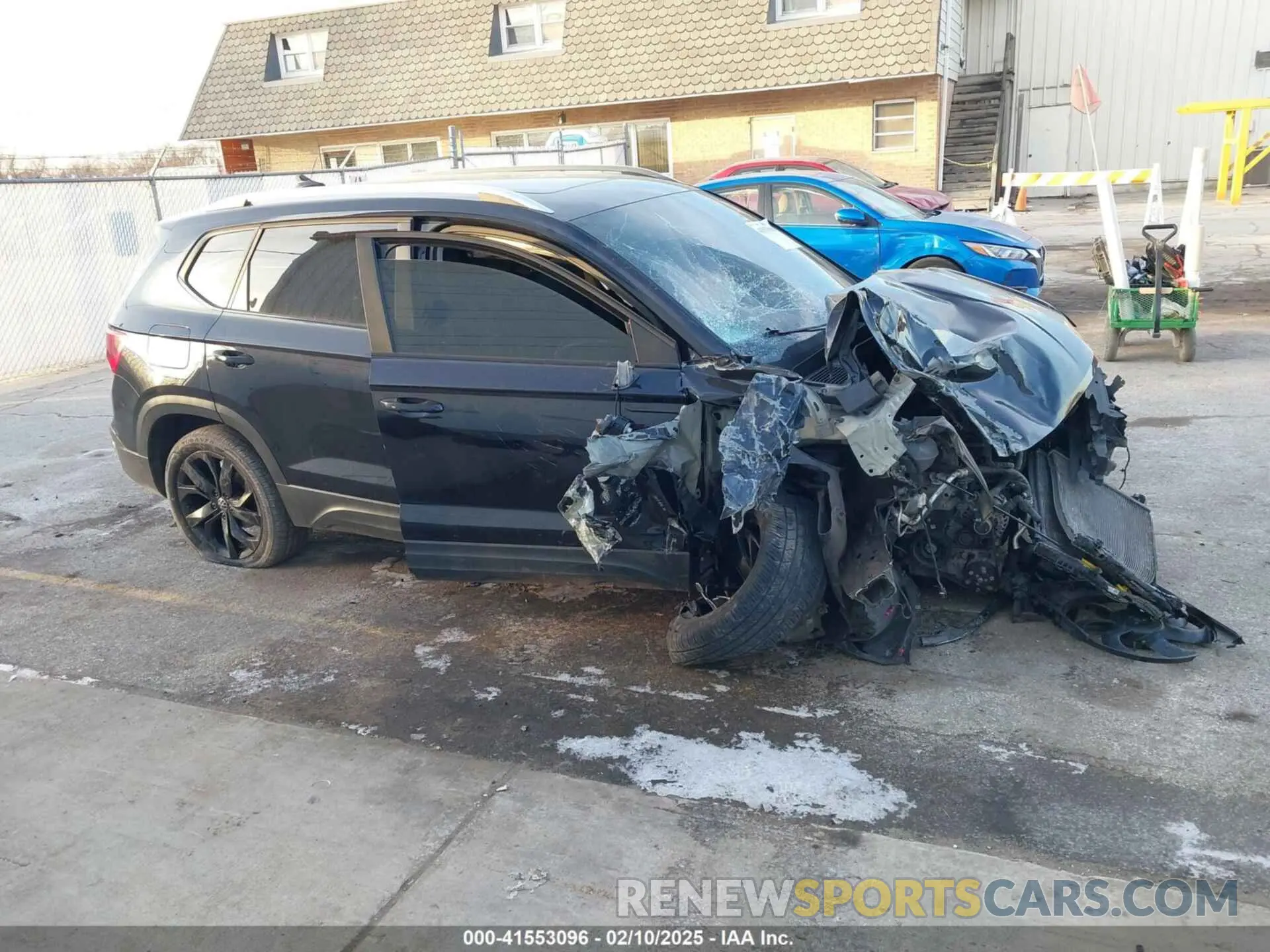 12 Photograph of a damaged car 3VVLX7B26NM090406 VOLKSWAGEN TAOS 2022