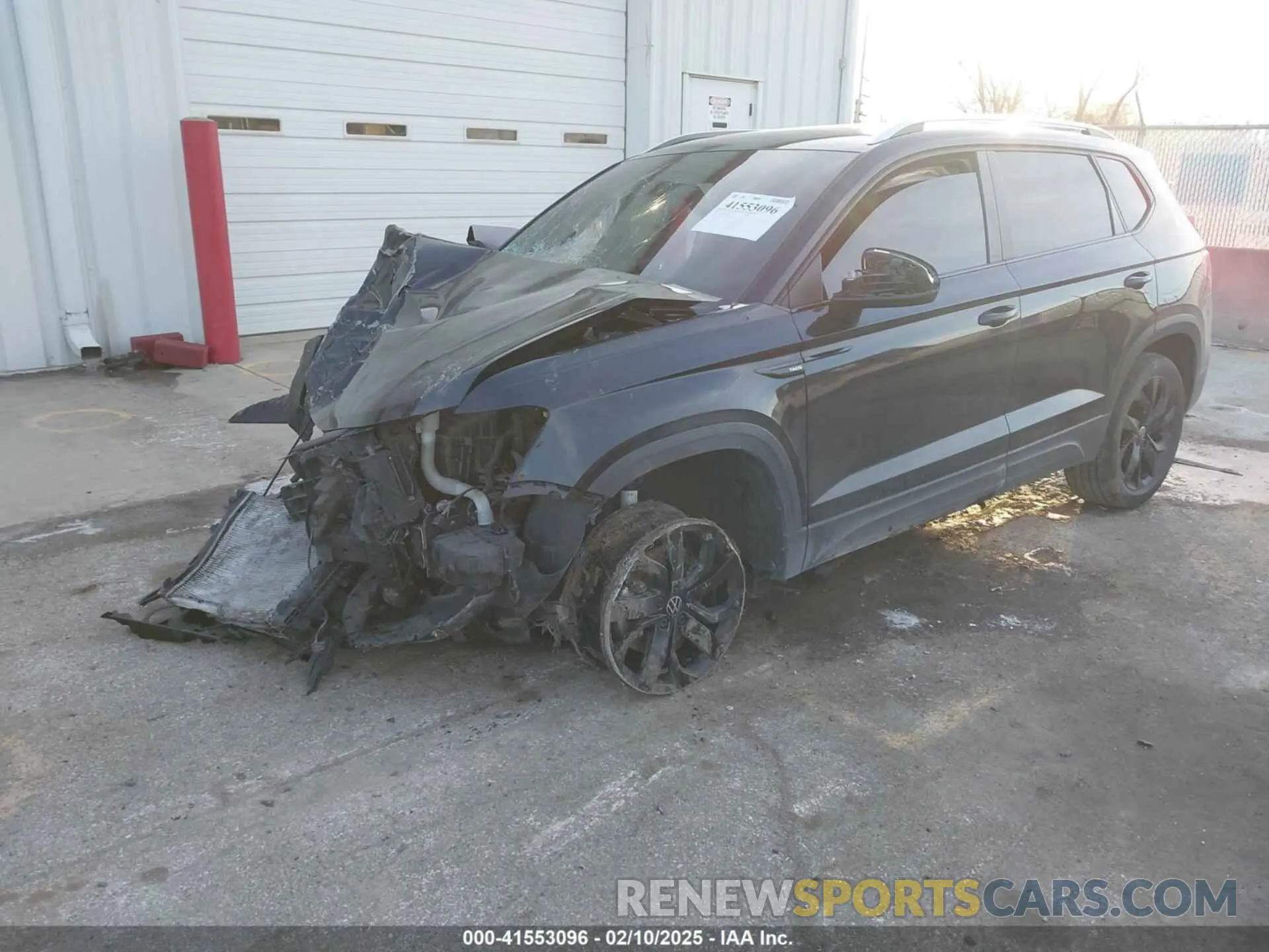 2 Photograph of a damaged car 3VVLX7B26NM090406 VOLKSWAGEN TAOS 2022
