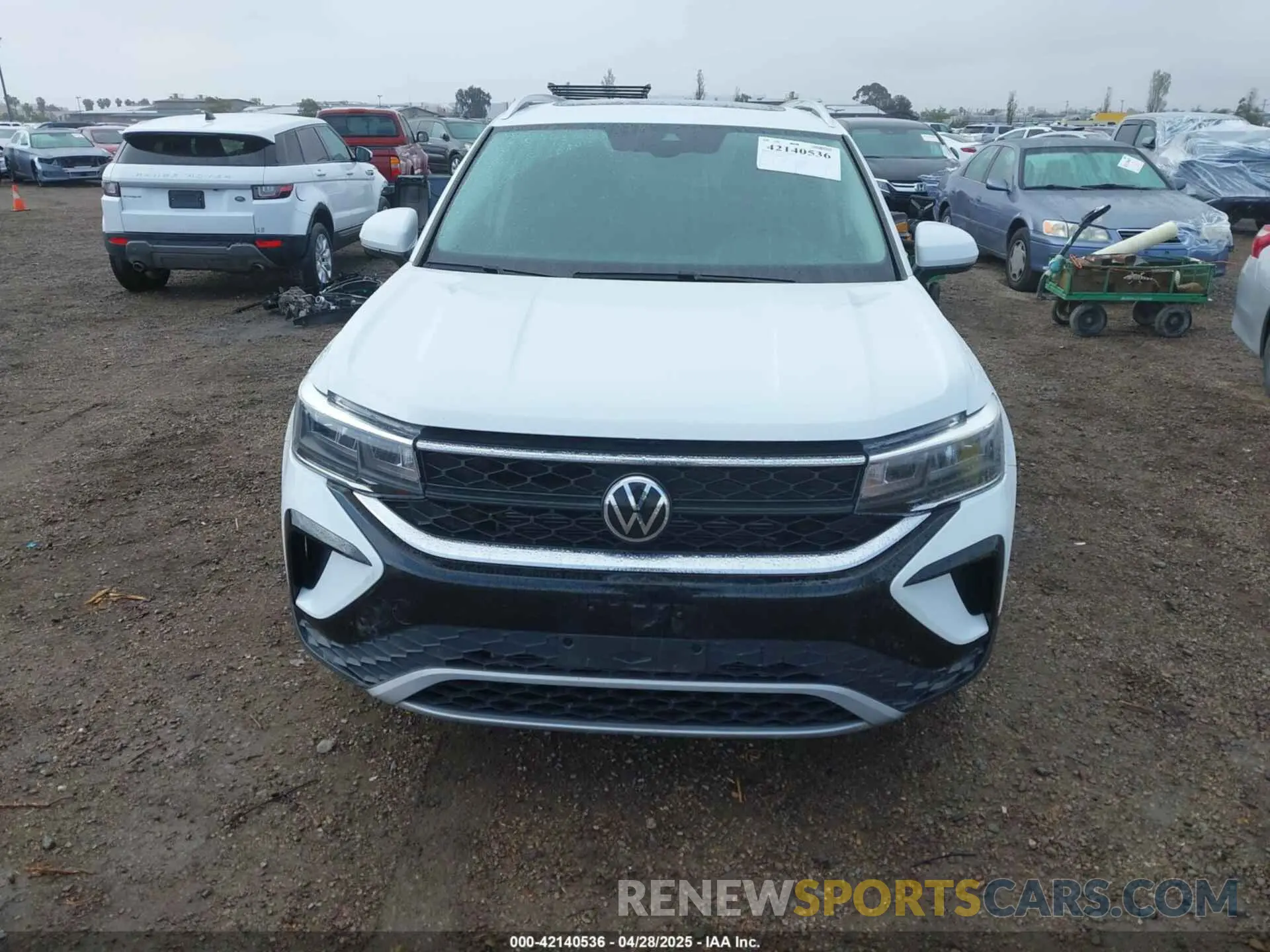 12 Photograph of a damaged car 3VVLX7B27NM044843 VOLKSWAGEN TAOS 2022