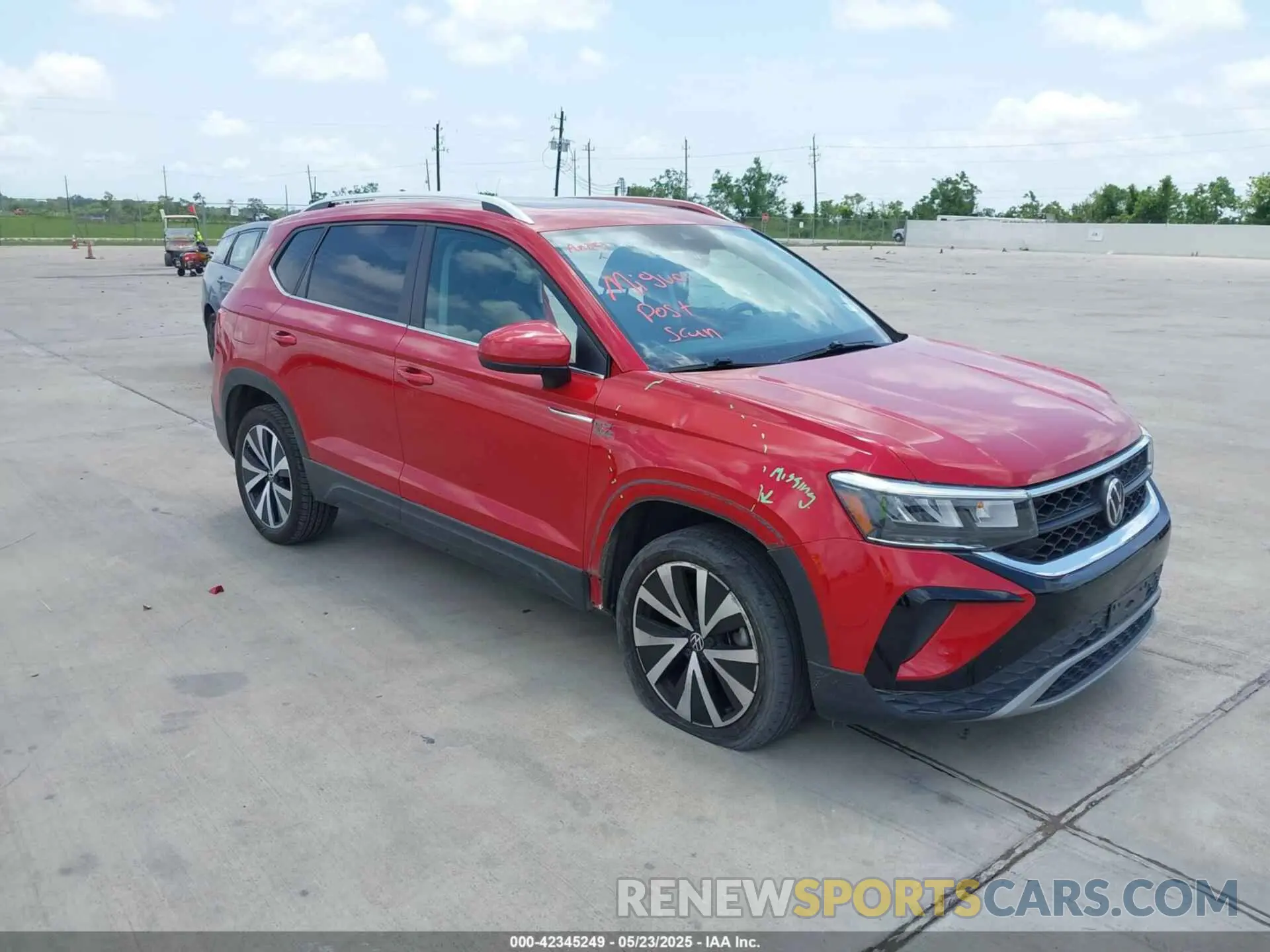 1 Photograph of a damaged car 3VVLX7B29NM038915 VOLKSWAGEN TAOS 2022