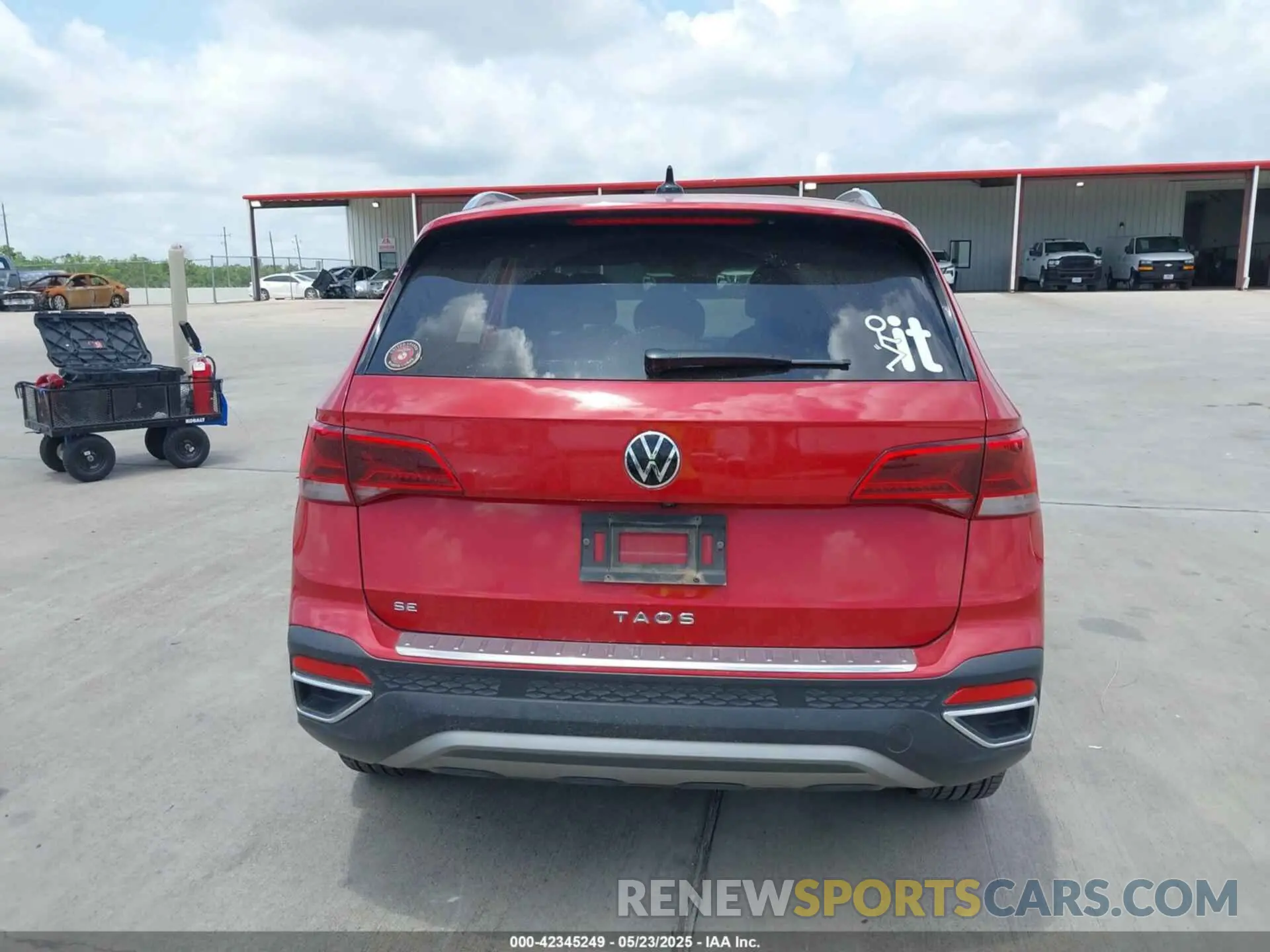 16 Photograph of a damaged car 3VVLX7B29NM038915 VOLKSWAGEN TAOS 2022